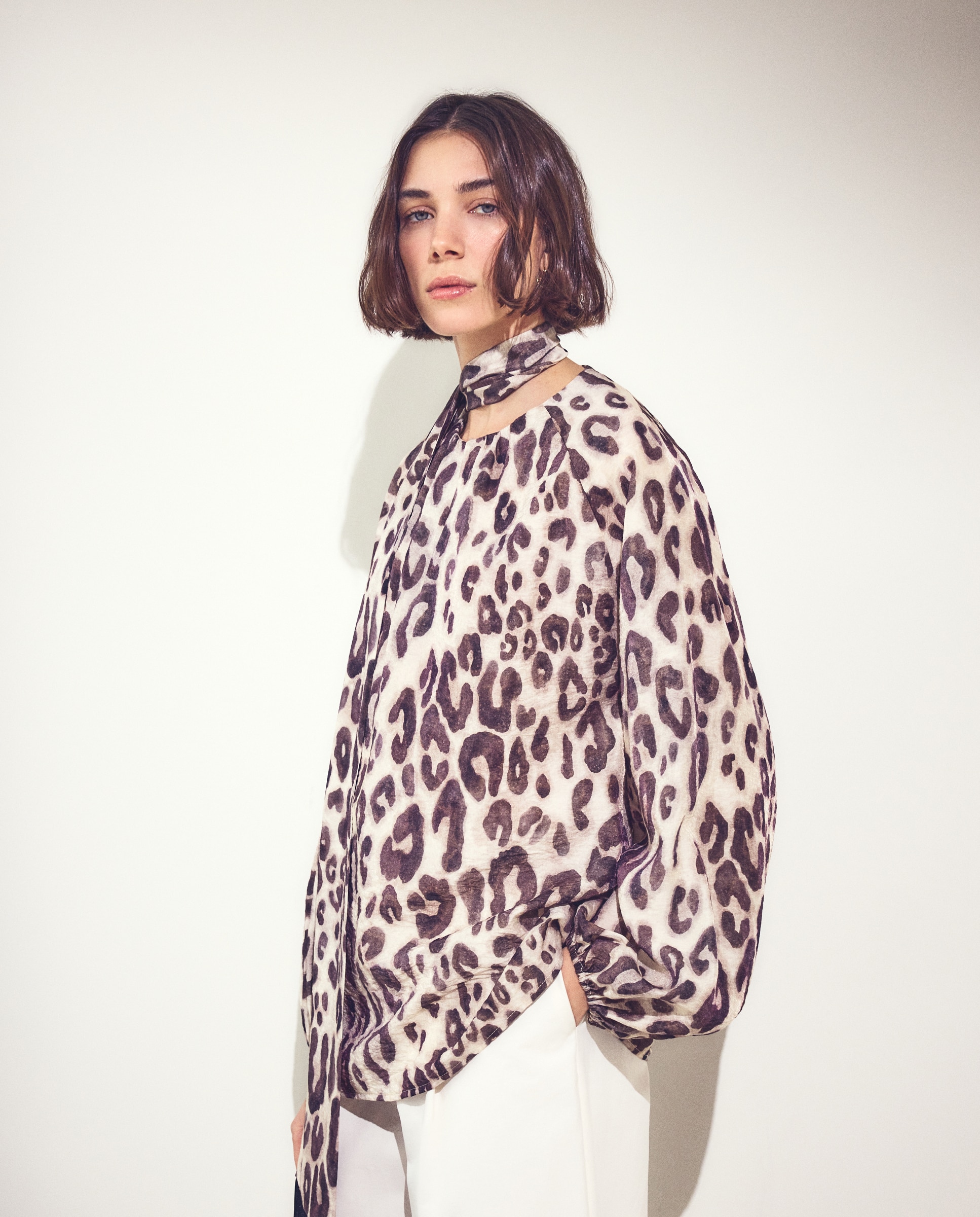 Imagem 0 de Blusa de Manga Comprida com Animal Print