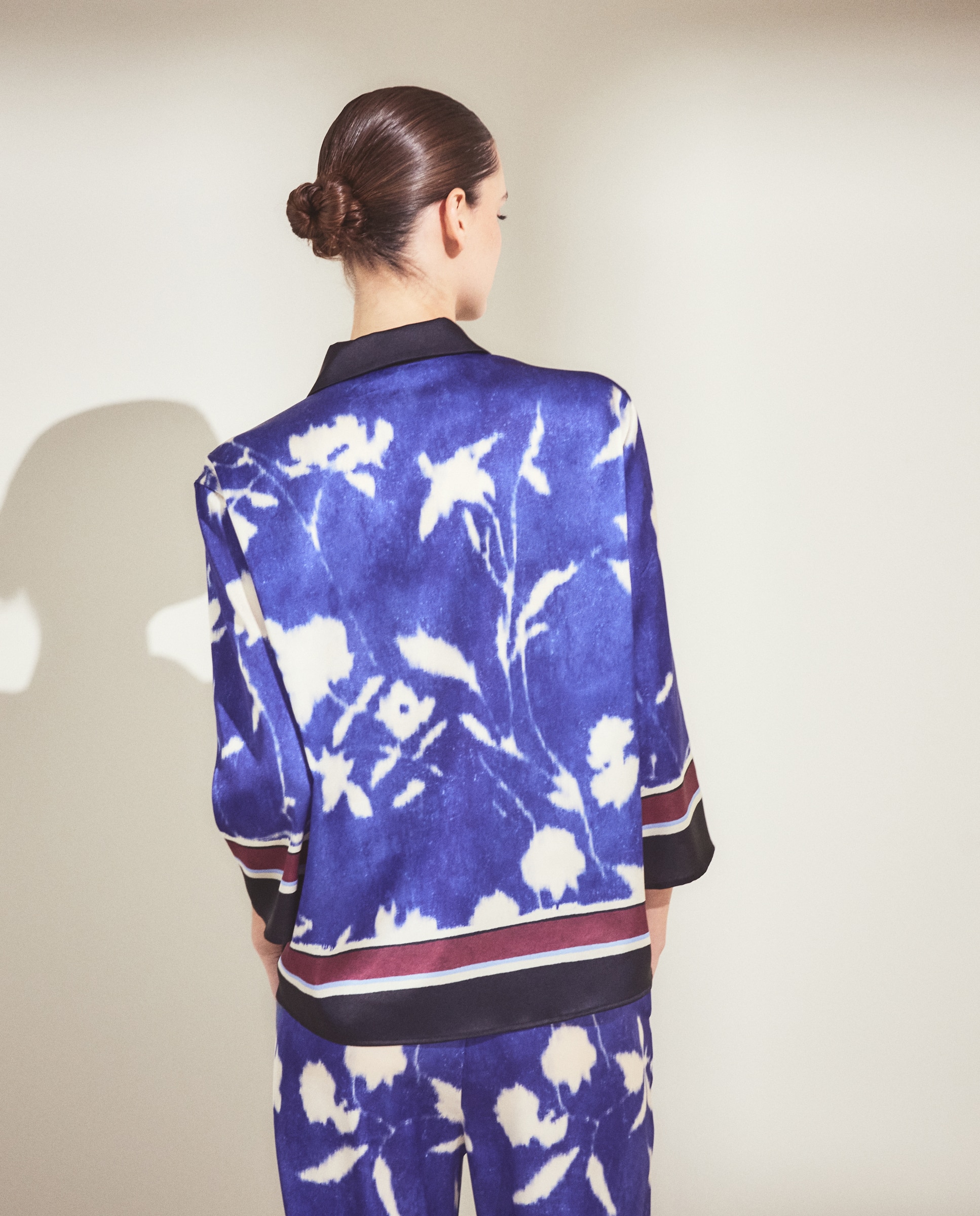 Blusa de Manga Comprida com Estampado Floral Posicional Azul-3