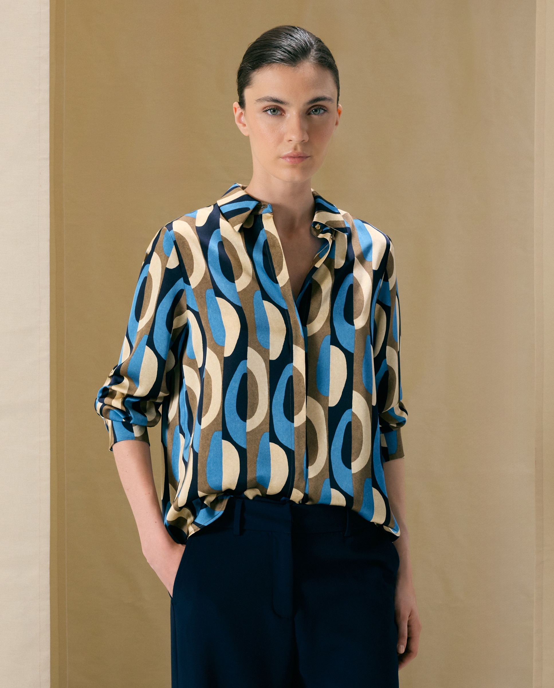 Imagen 0 de Blusa de mujer con manga larga estampada 120 Crudo