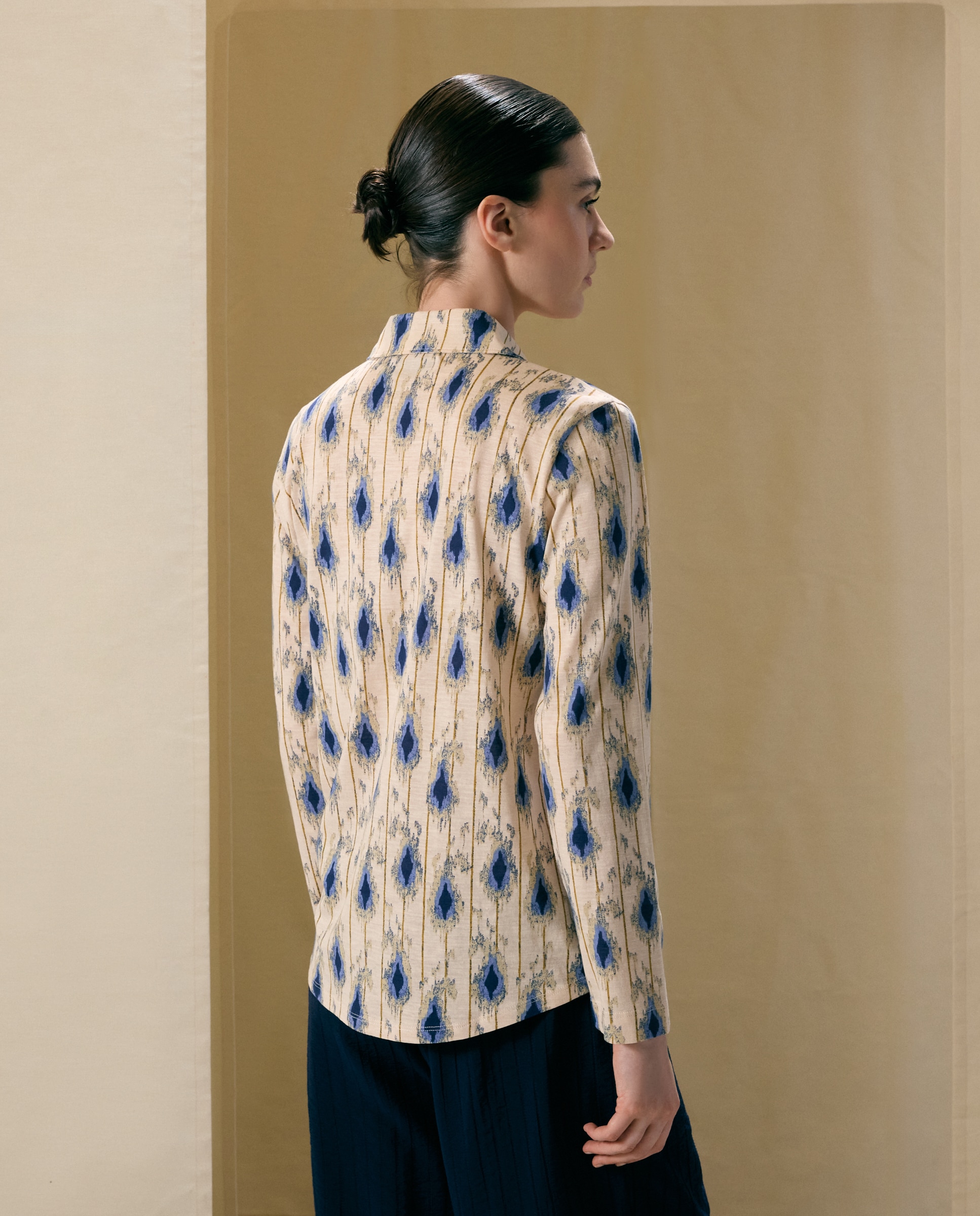 Blusa de mujer de manga larga con estampado ikat - Woman El Corte Inglés - Azul Azul-3