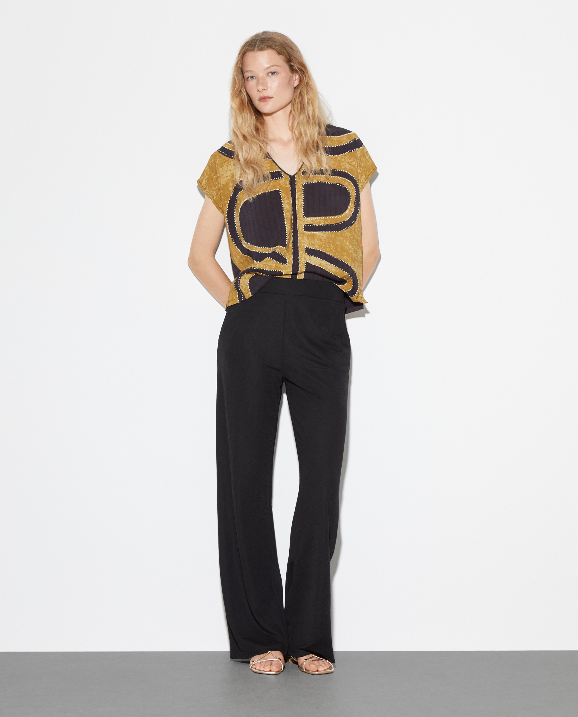 Top de Manga Curta Castanho-2