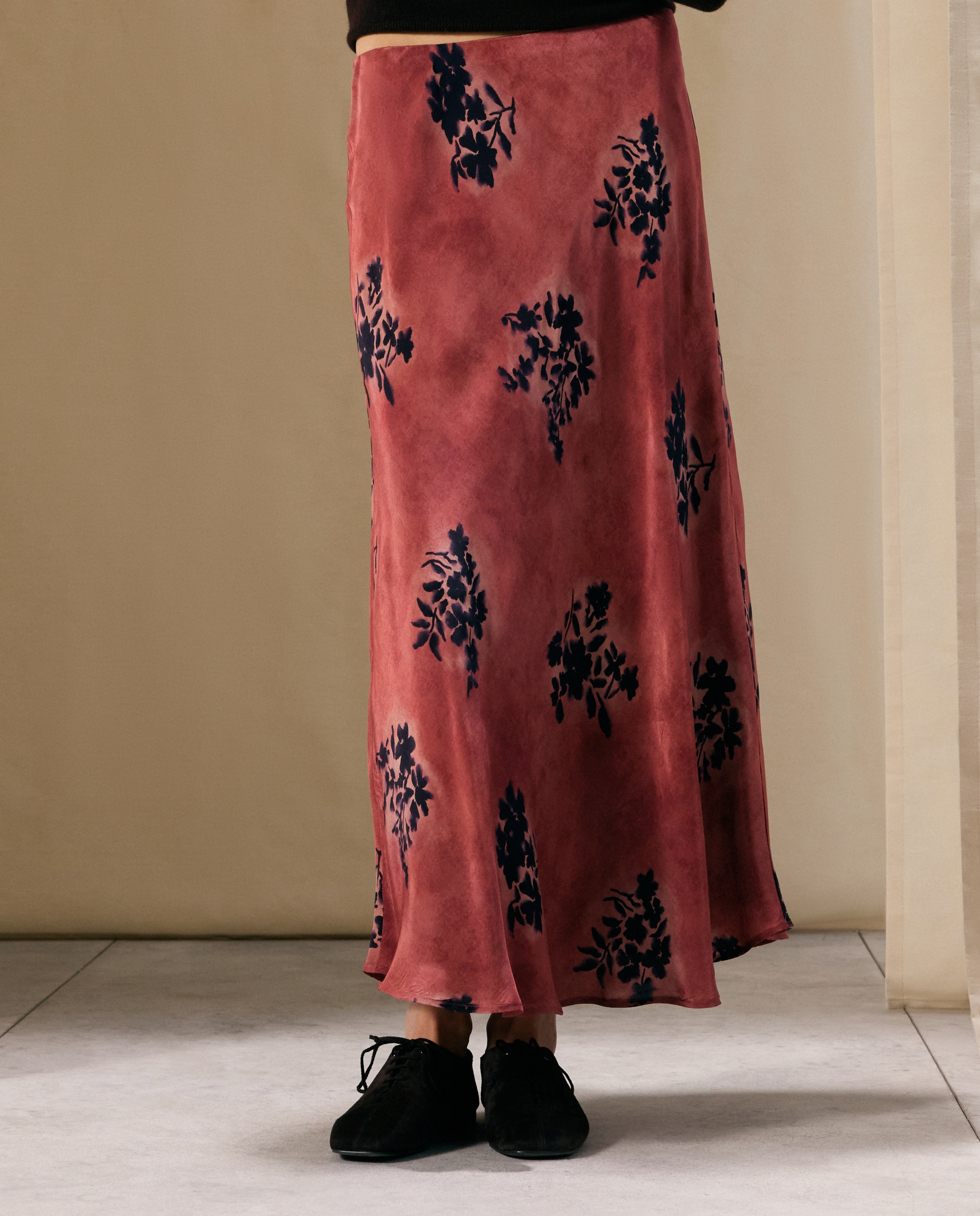 Saia Comprida em Crepe com Bouquets Rosa-2