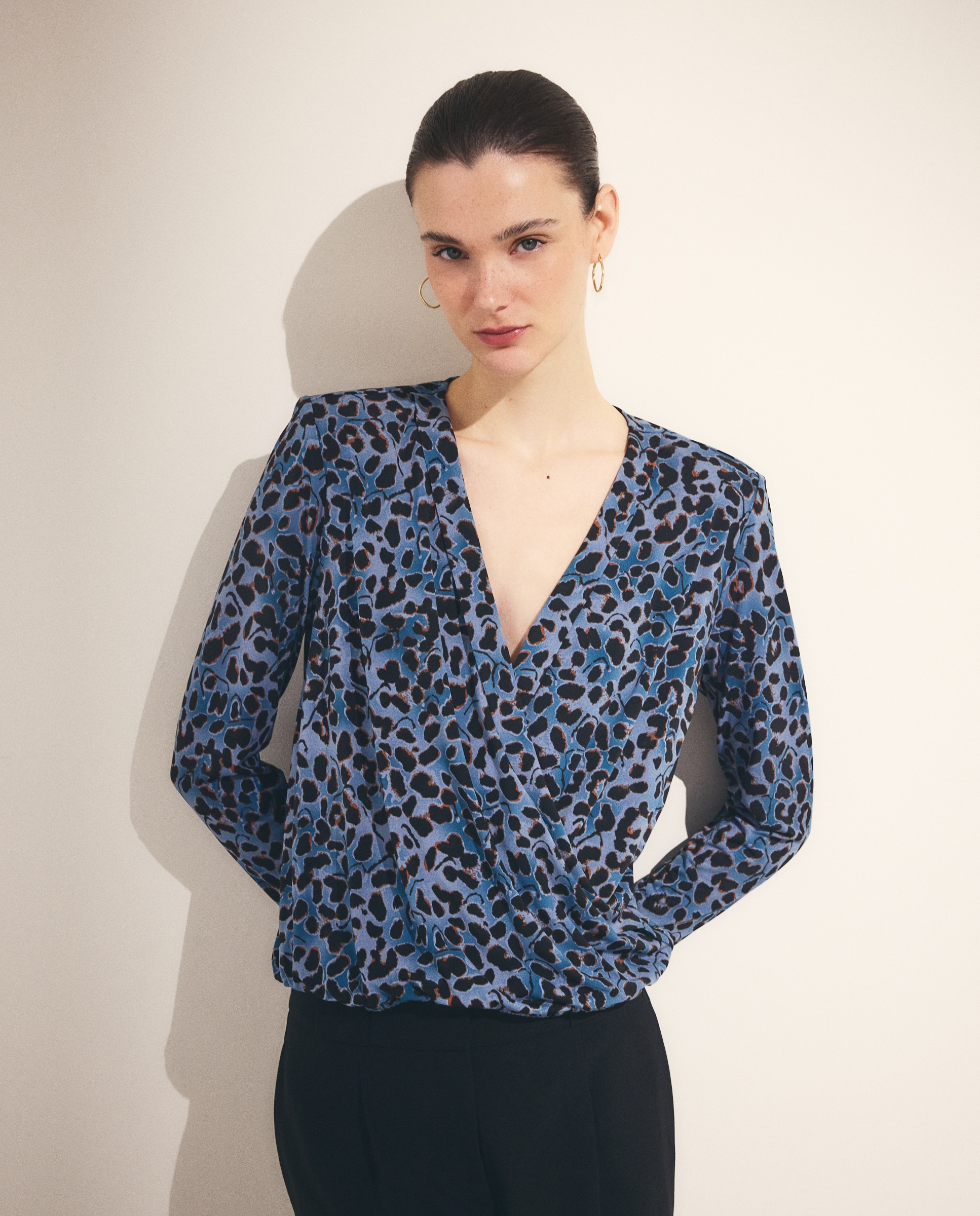 Camisola de Manga Comprida Cruzada com Animal Print Azul-2