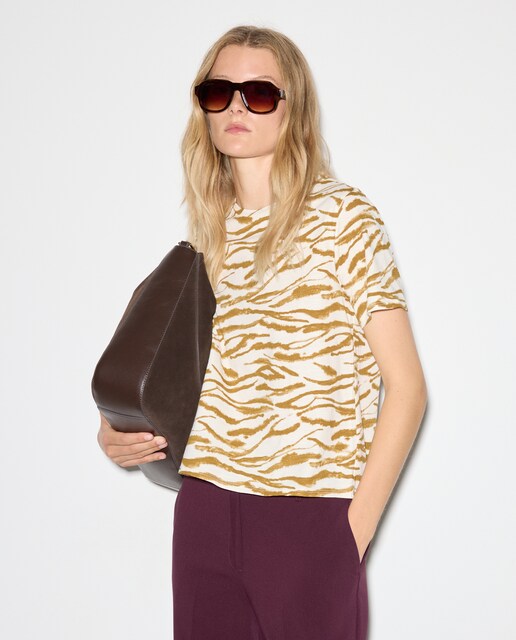 Imagem 0 de T-shirt com animal print e manga curta