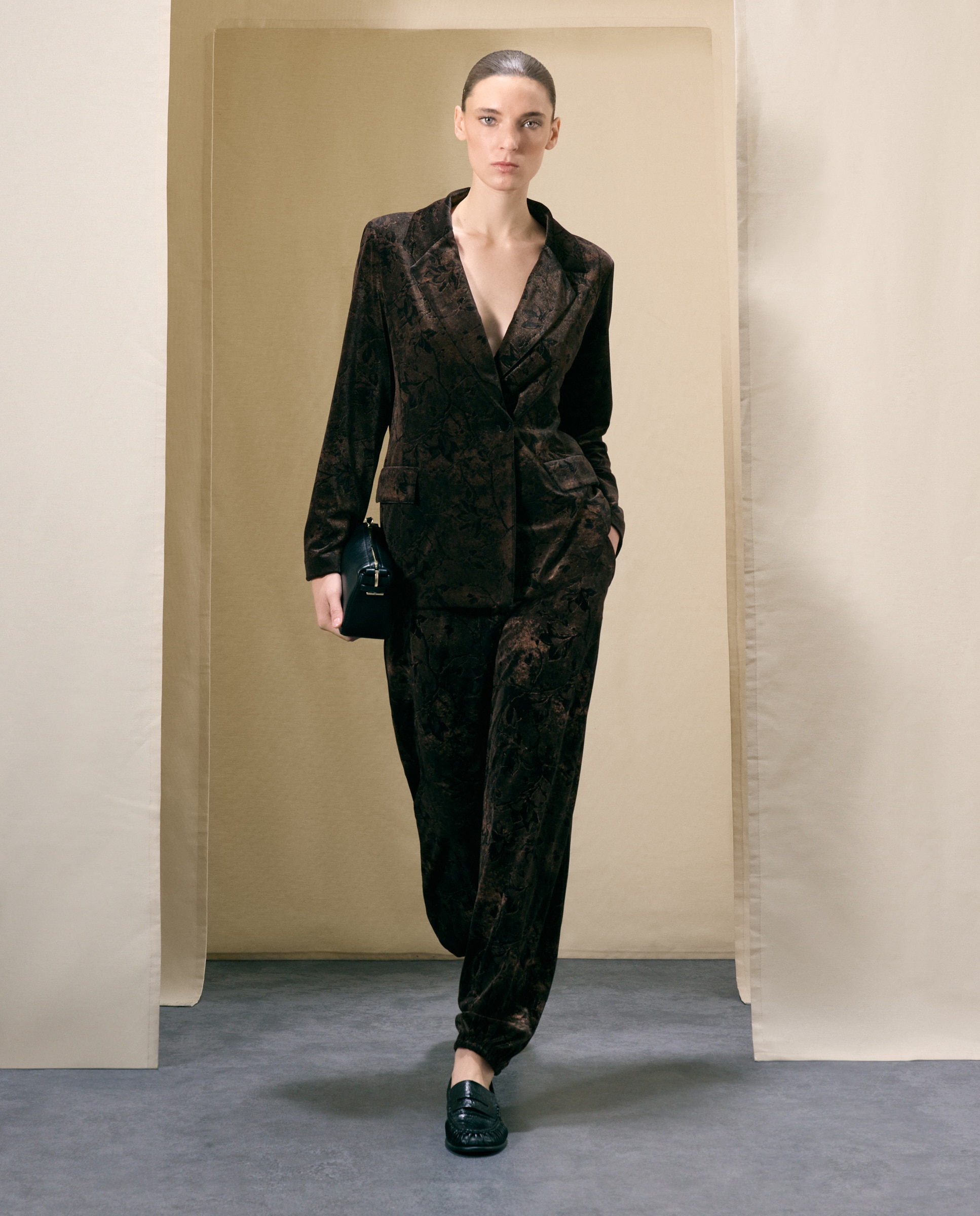 Blazer de mujer con terciopelo estampado - Woman El Corte Inglés - Negro Negro-1