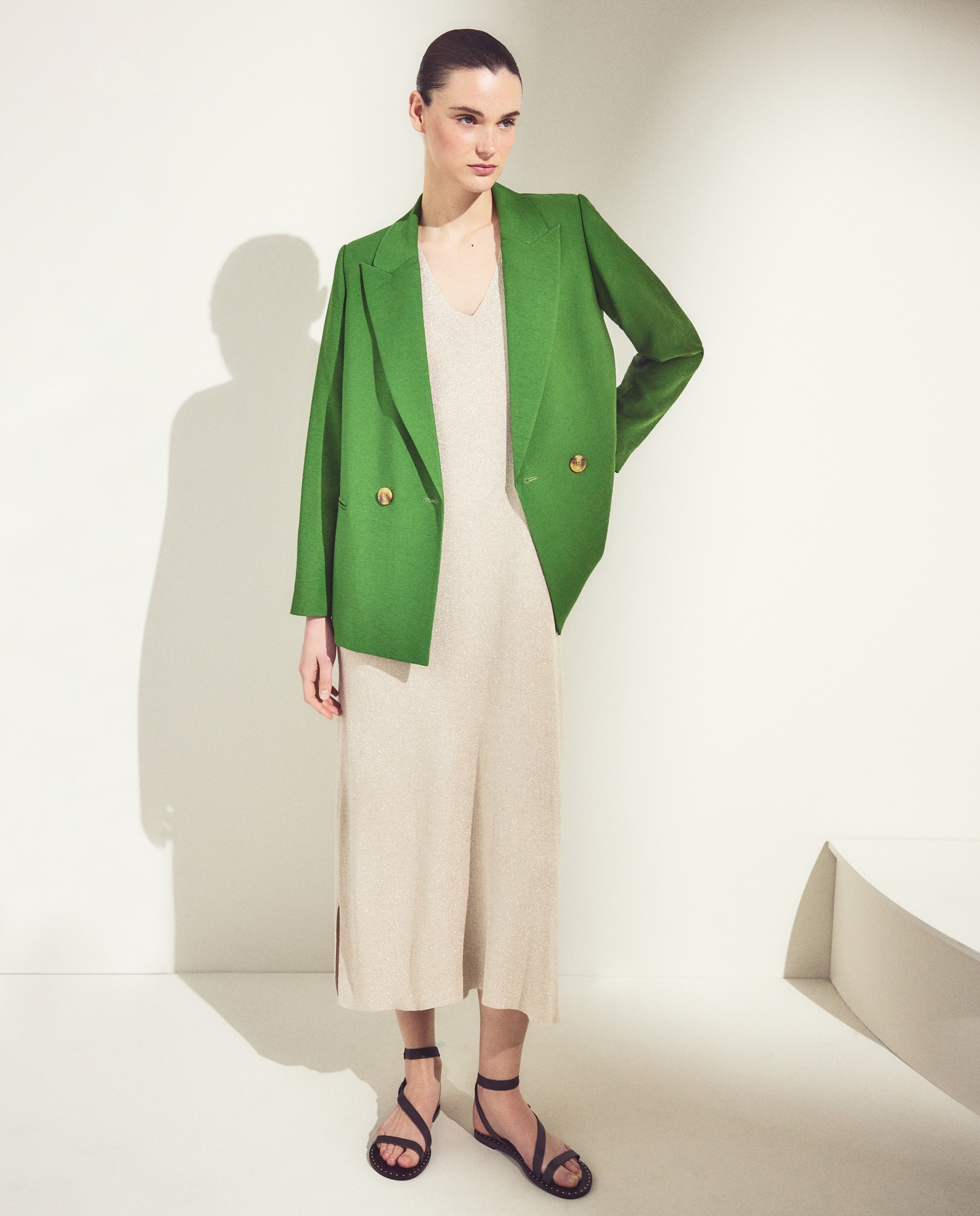 Imagen 3 de Blazer lisa cruzada de mujer tumbleada - Woman El Corte Inglés - Azafrán Verde