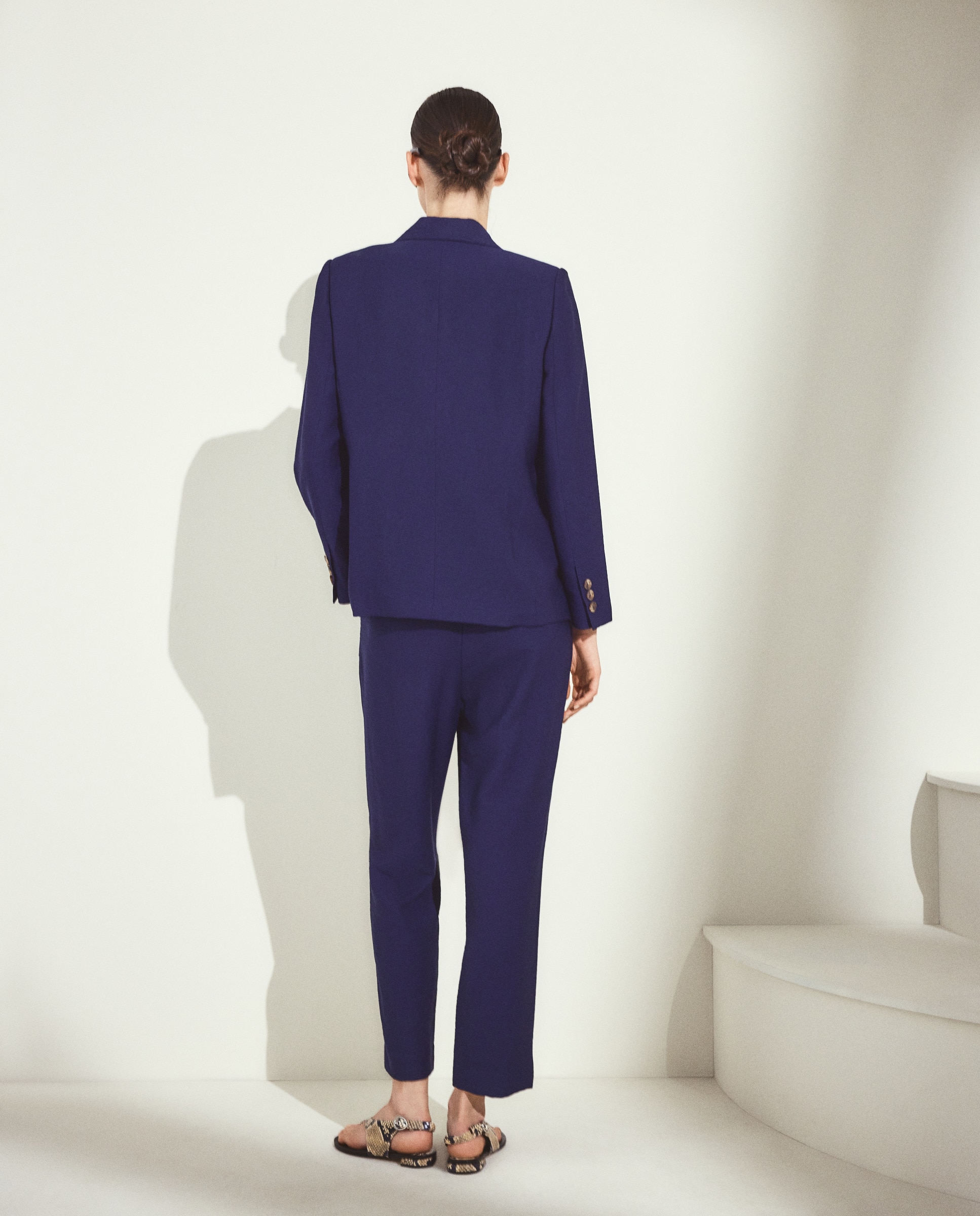 Blazer Liso Crinkle com Lavagem Azul-marinho-4