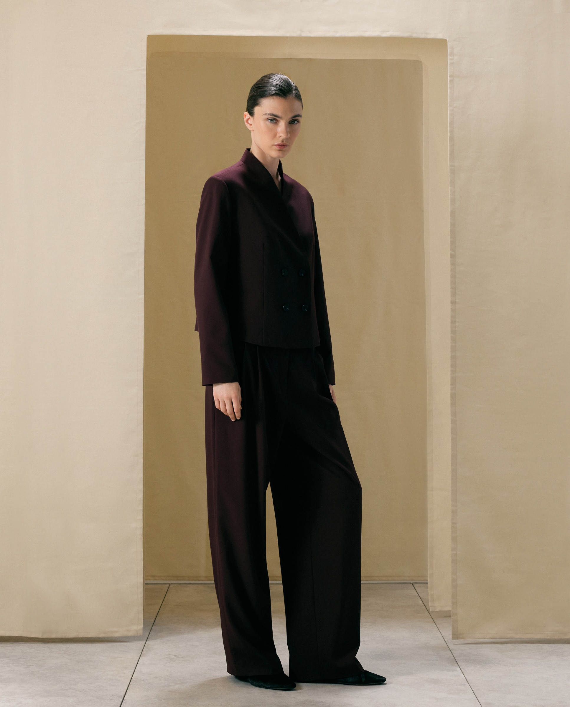 Blazer Cruzado Liso Curto Bordeaux-2