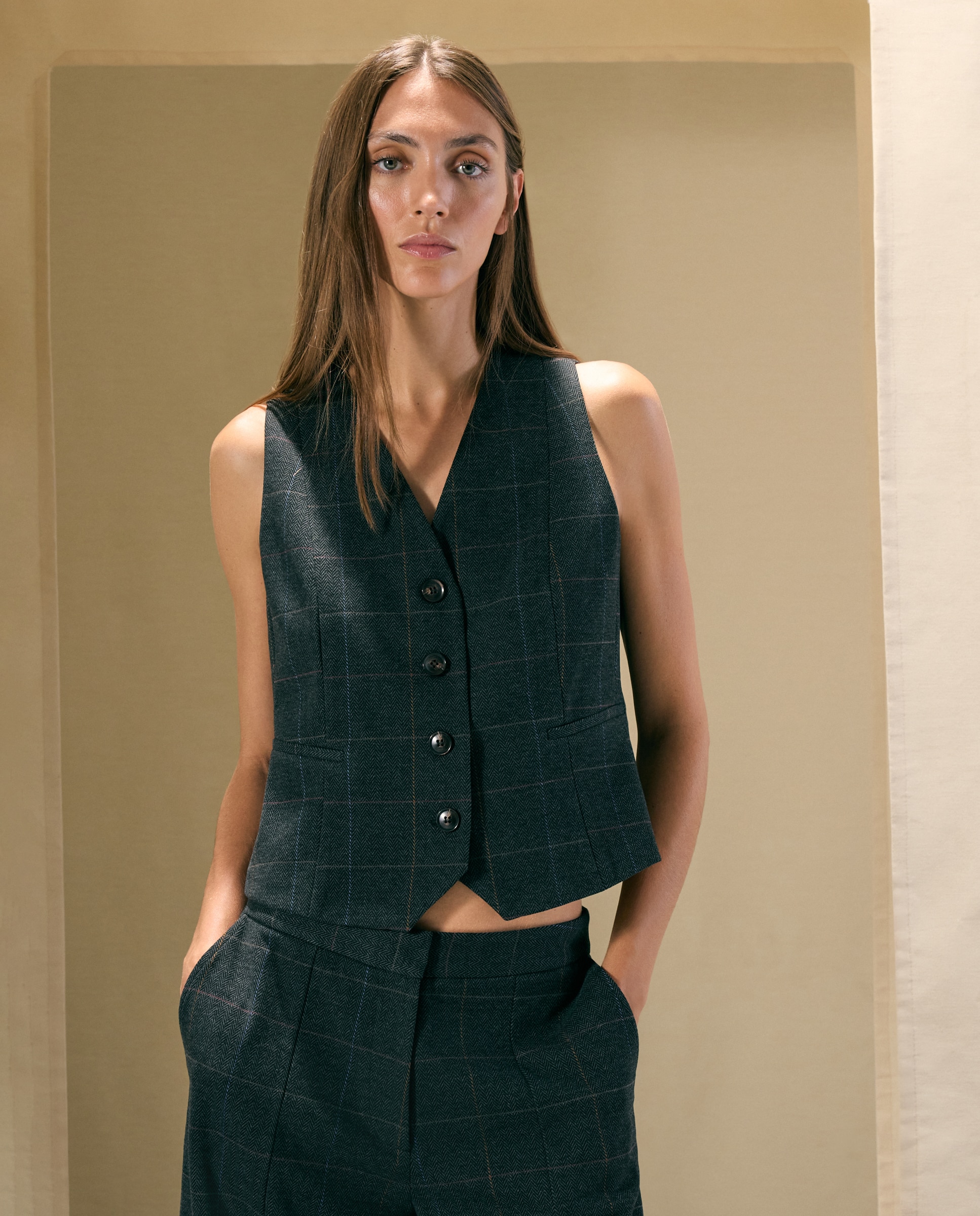Chaleco fantasía de mujer con cuadros - Woman El Corte Inglés - 820 Gris medio 820 Gris medio-1