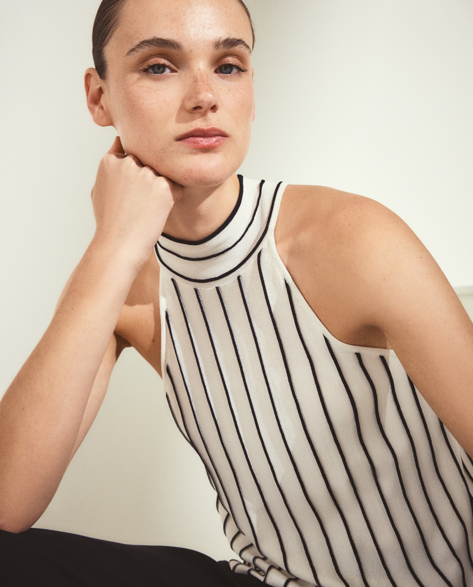 Blusa sin mangas y con cuello halter - Woman El Corte Inglés - Blanco Blanco-4