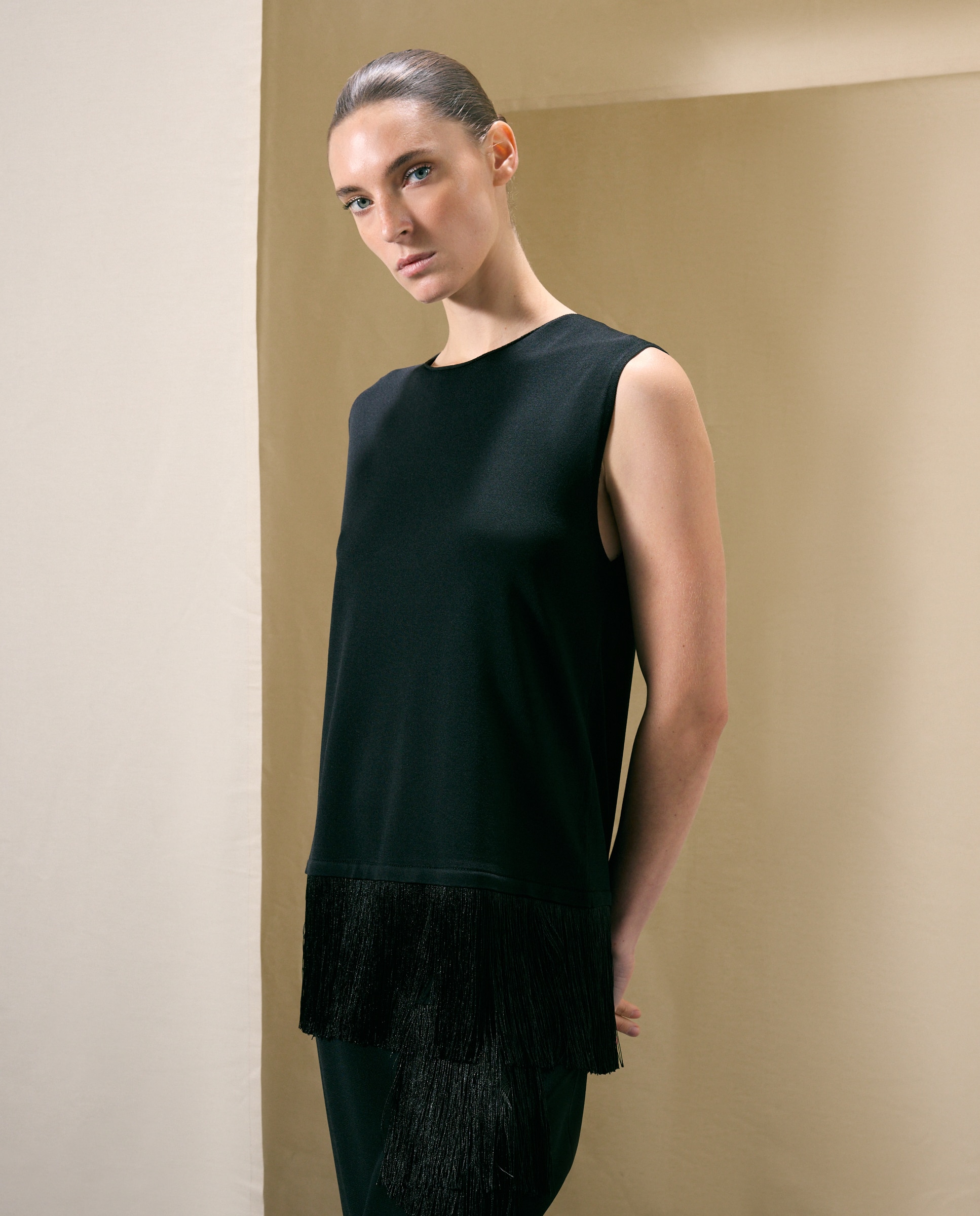 Jersey largo de mujer sin mangas y con flecos - Woman El Corte Inglés - 820 Gris medio 820 Gris medio-1