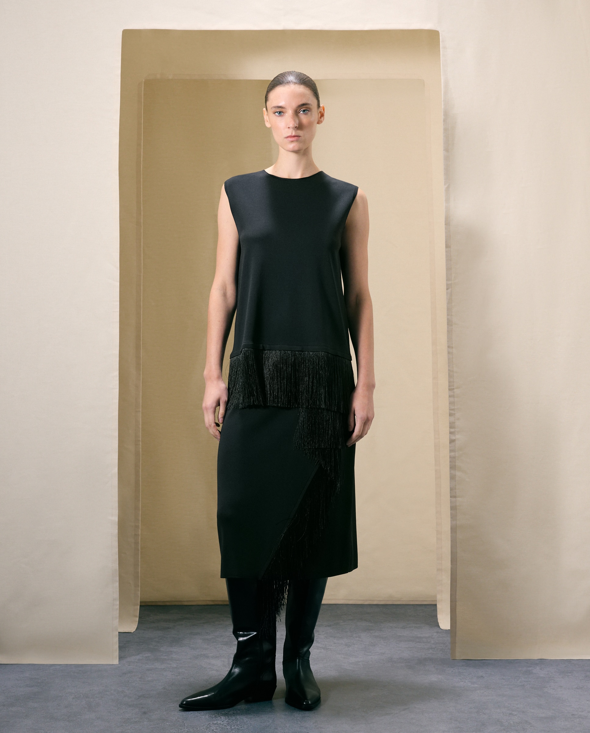 Jersey largo de mujer sin mangas y con flecos - Woman El Corte Inglés - 820 Gris medio 820 Gris medio-2