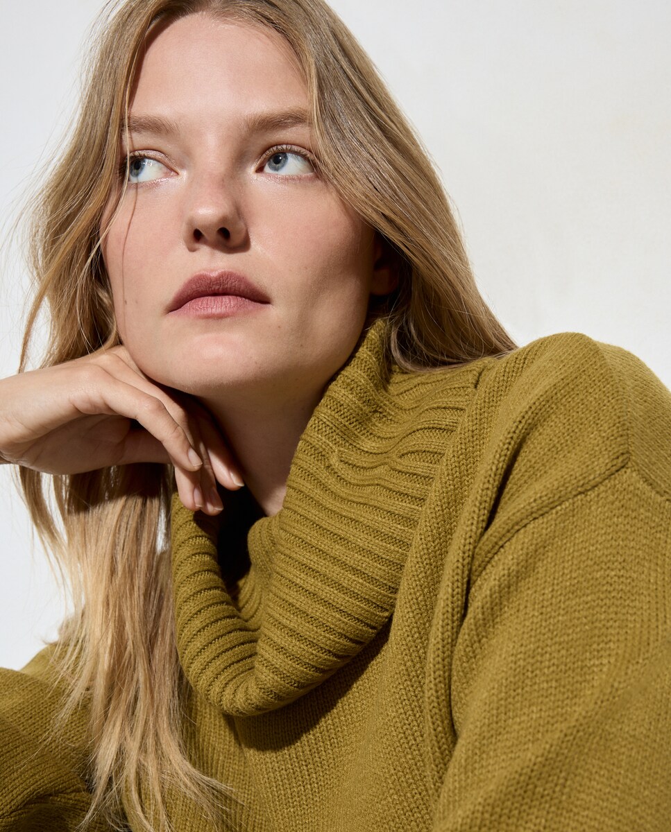 Camisola de Malha Grossa com Gola Cisne 560 Azeitona-4