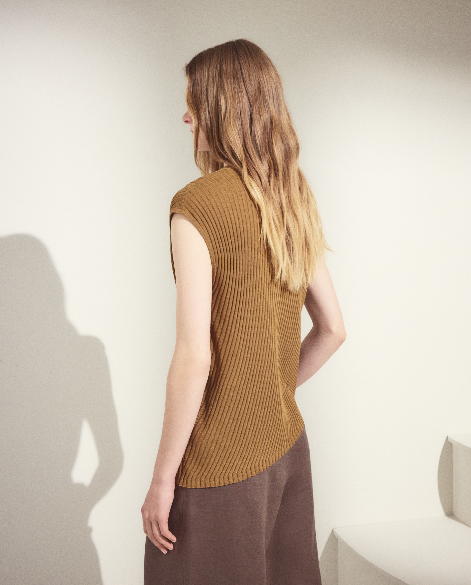 Camisola de Malha Lisa sem Mangas 371 Óleo-4