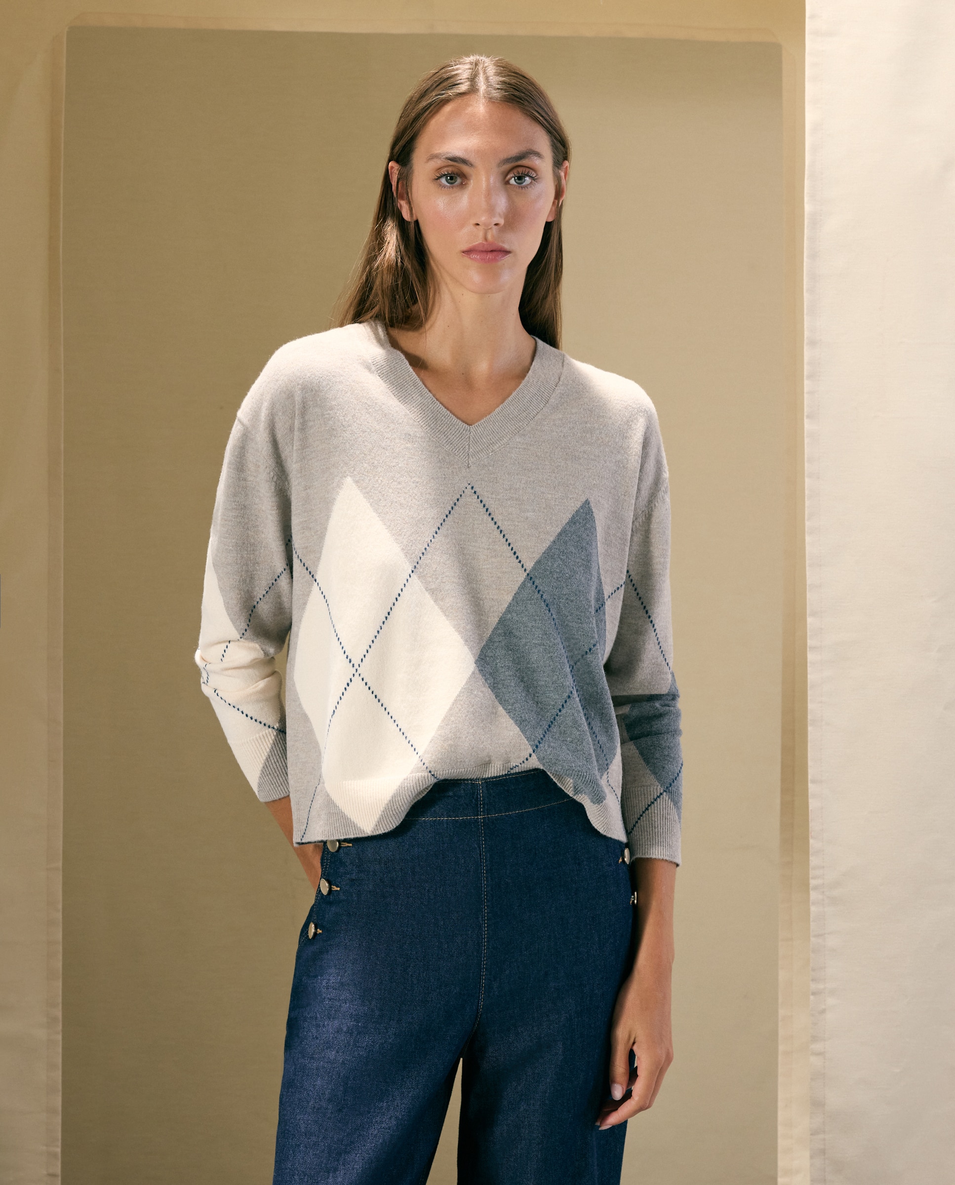 Jersey de mujer con cuello pico y rombos - Woman El Corte Inglés - Marrón Marrón-1