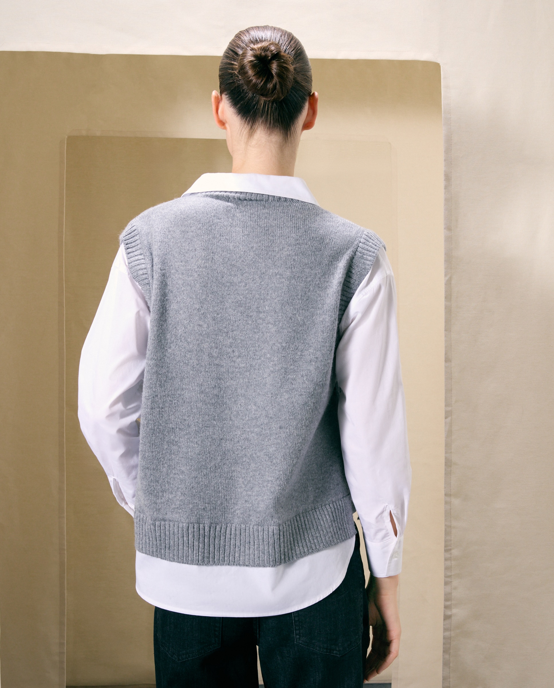 Chaleco de mujer con escote en pico y popelín combinado - Woman El Corte Inglés - 820 Gris medio 820 Gris medio-3