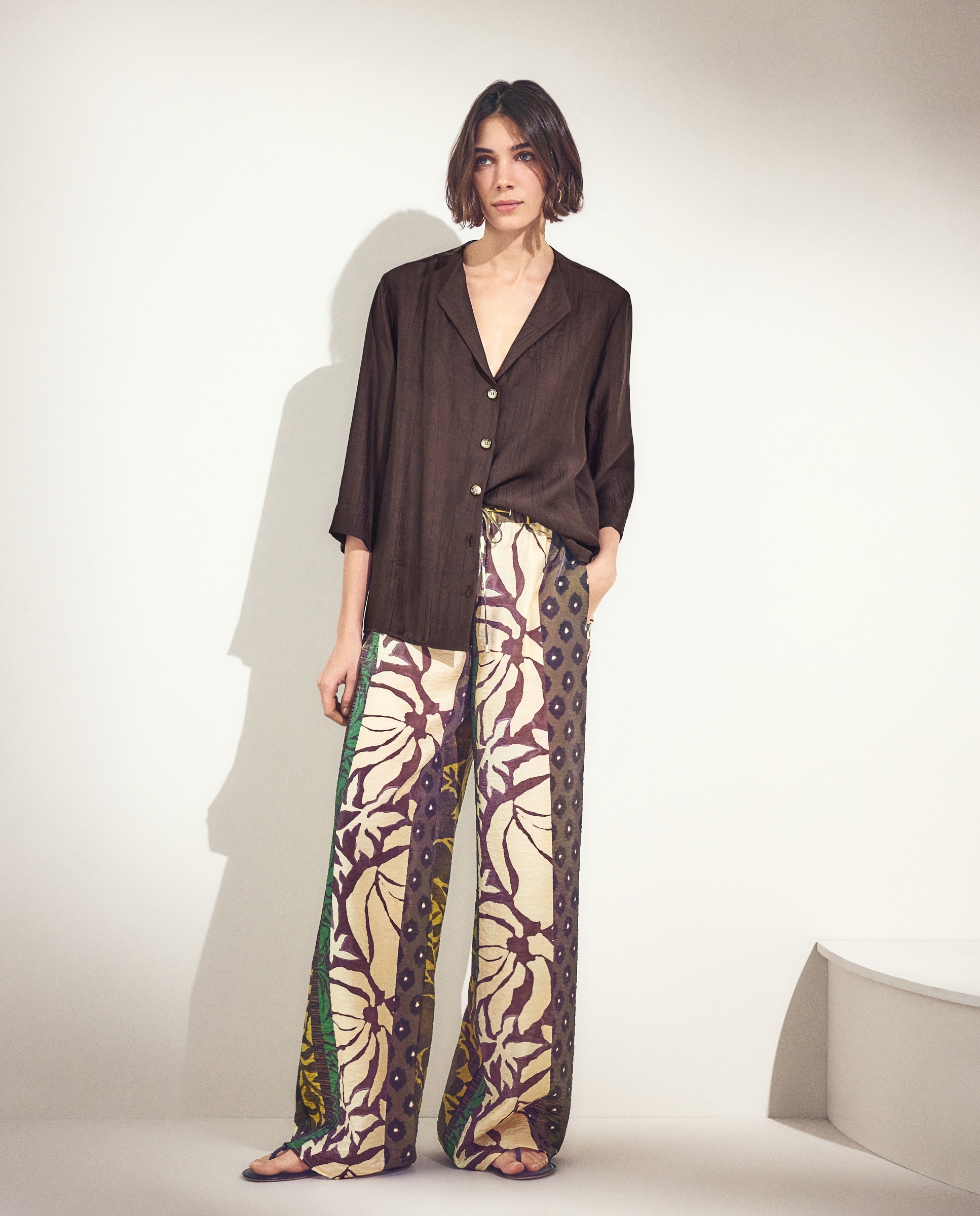 Pantalón de mujer con print multi floral - Woman El Corte Inglés - Rojo Verde-1