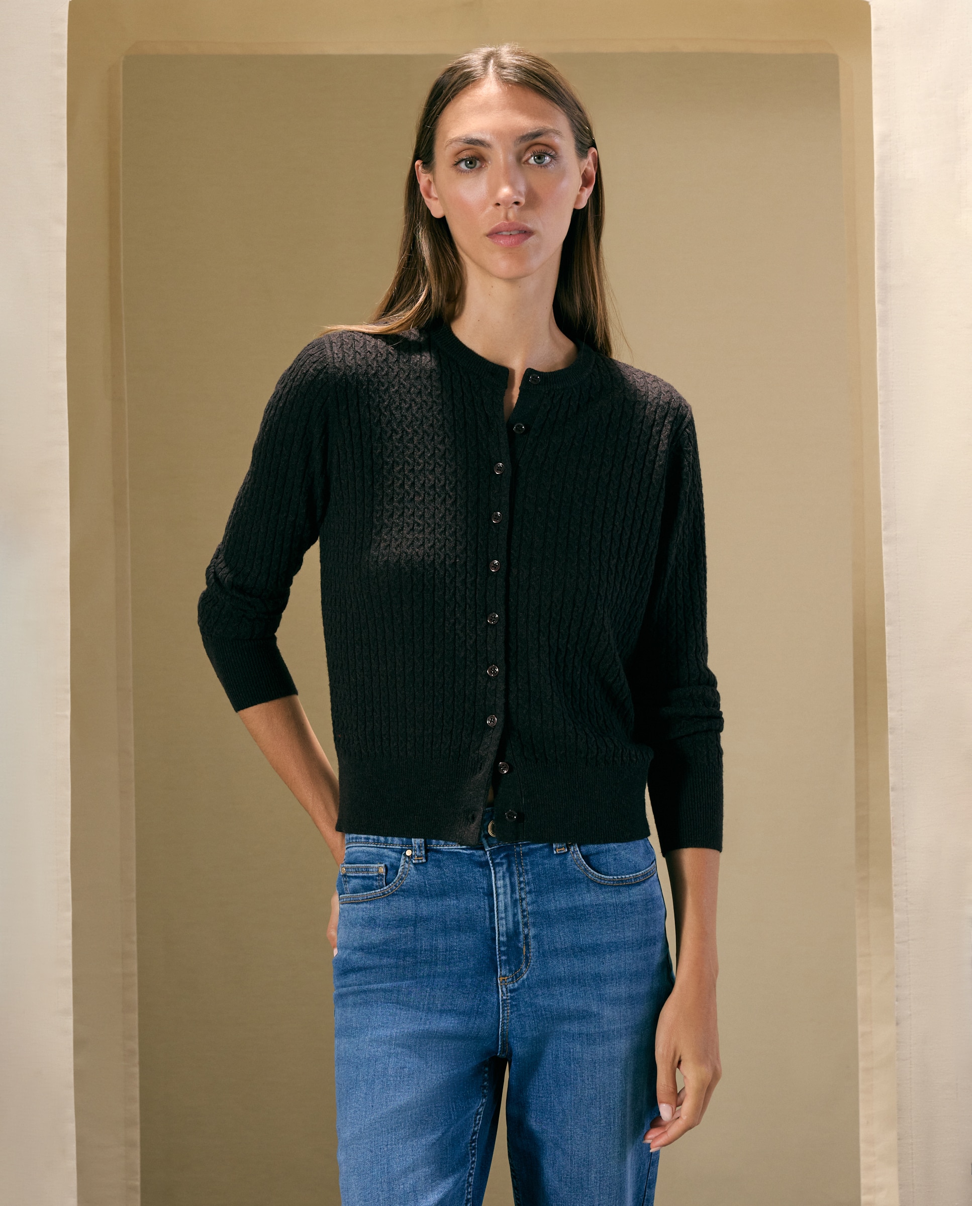 Chaqueta de punto de mujer con ochos y cuello caja - Woman El Corte Inglés - Marrón Marrón-1