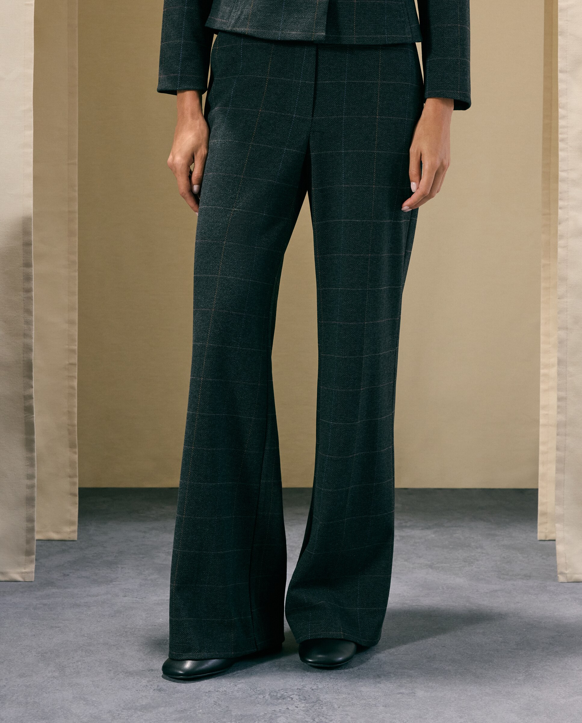 Pantalón de mujer de punto perchado y print de espiga - Woman El Corte Inglés - 820 Gris medio 820 Gris medio-2