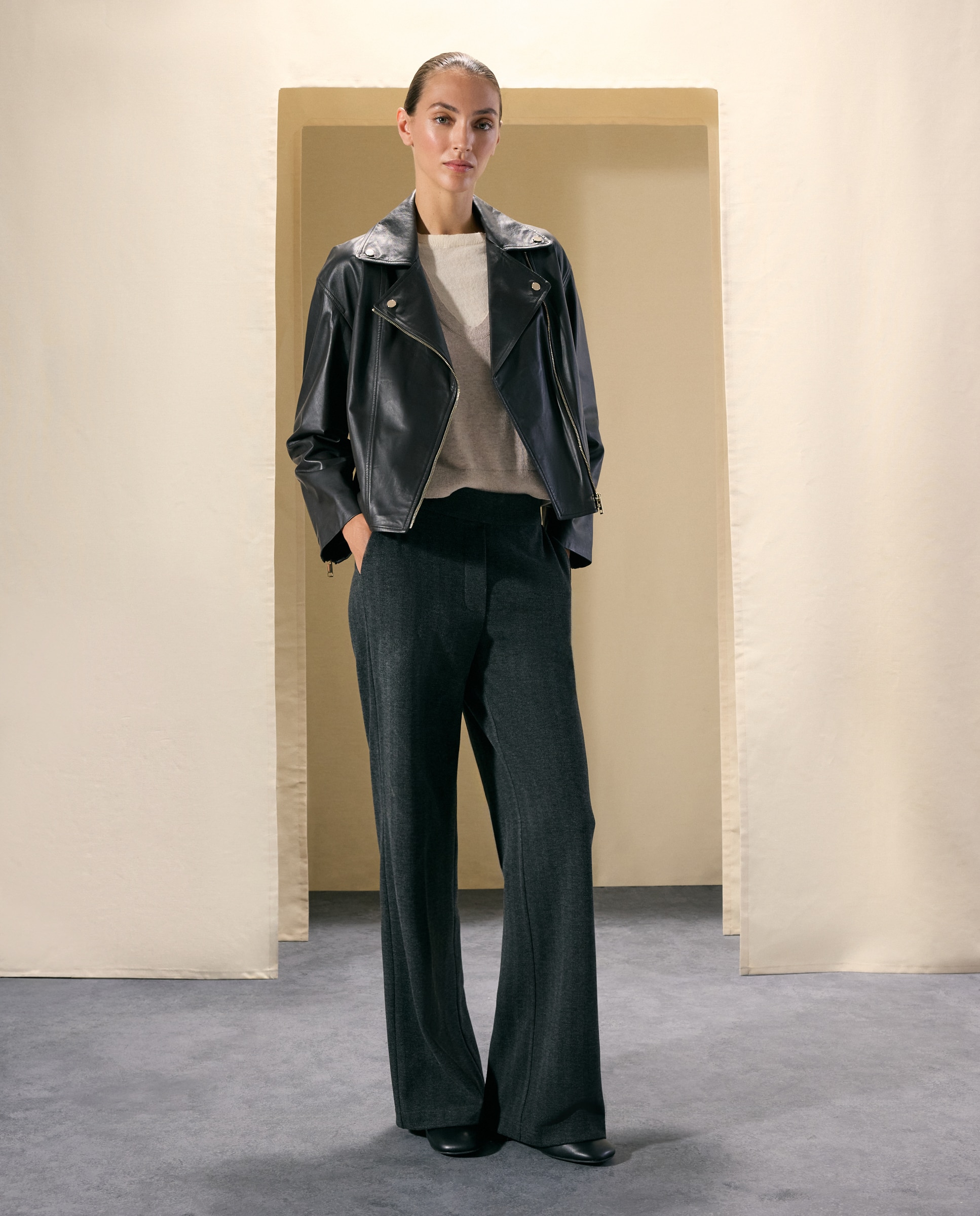 Pantalón de mujer de punto perchado y print de espiga - Woman El Corte Inglés - Gris Gris-1