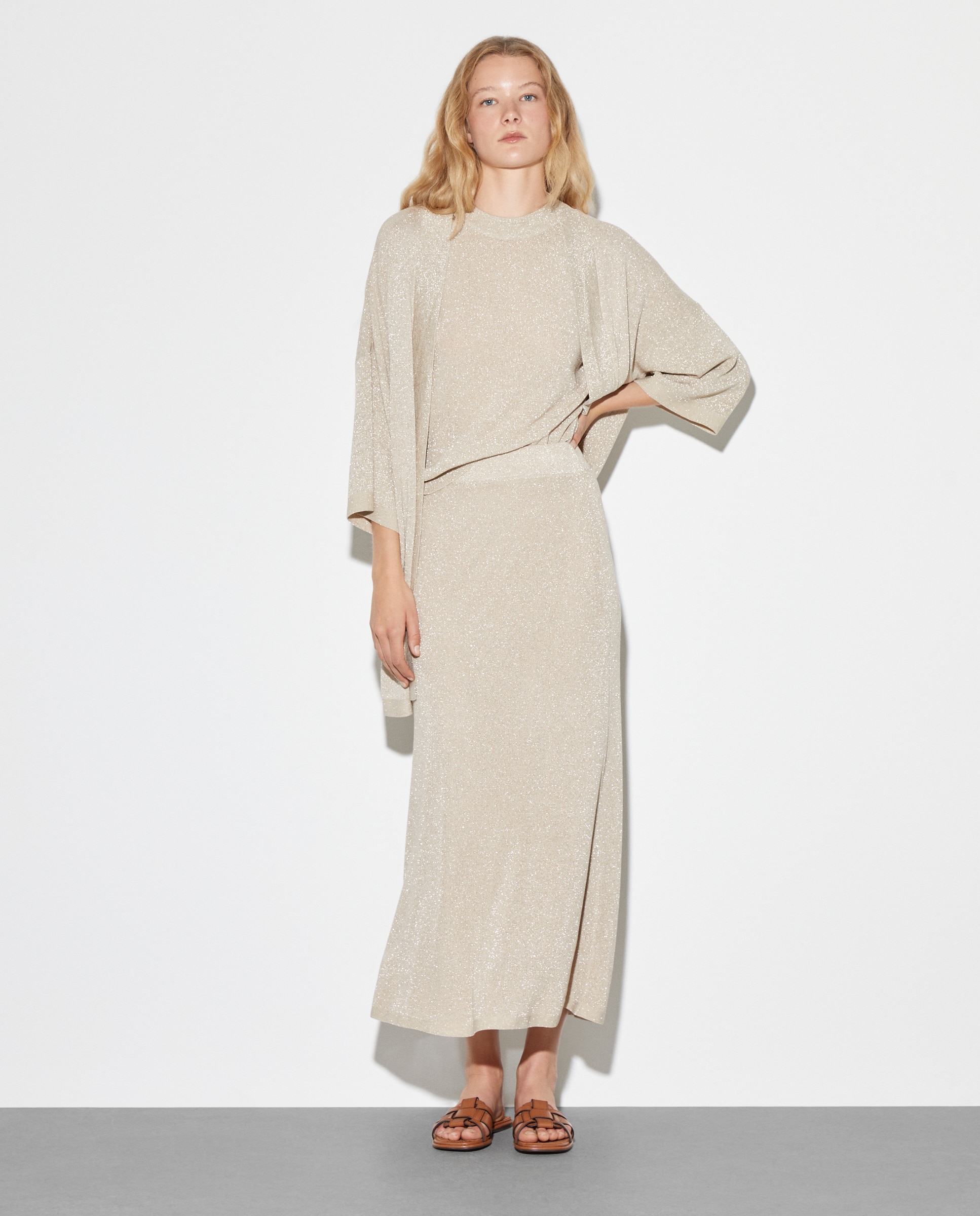 Saia Comprida Lisa Ouro-1