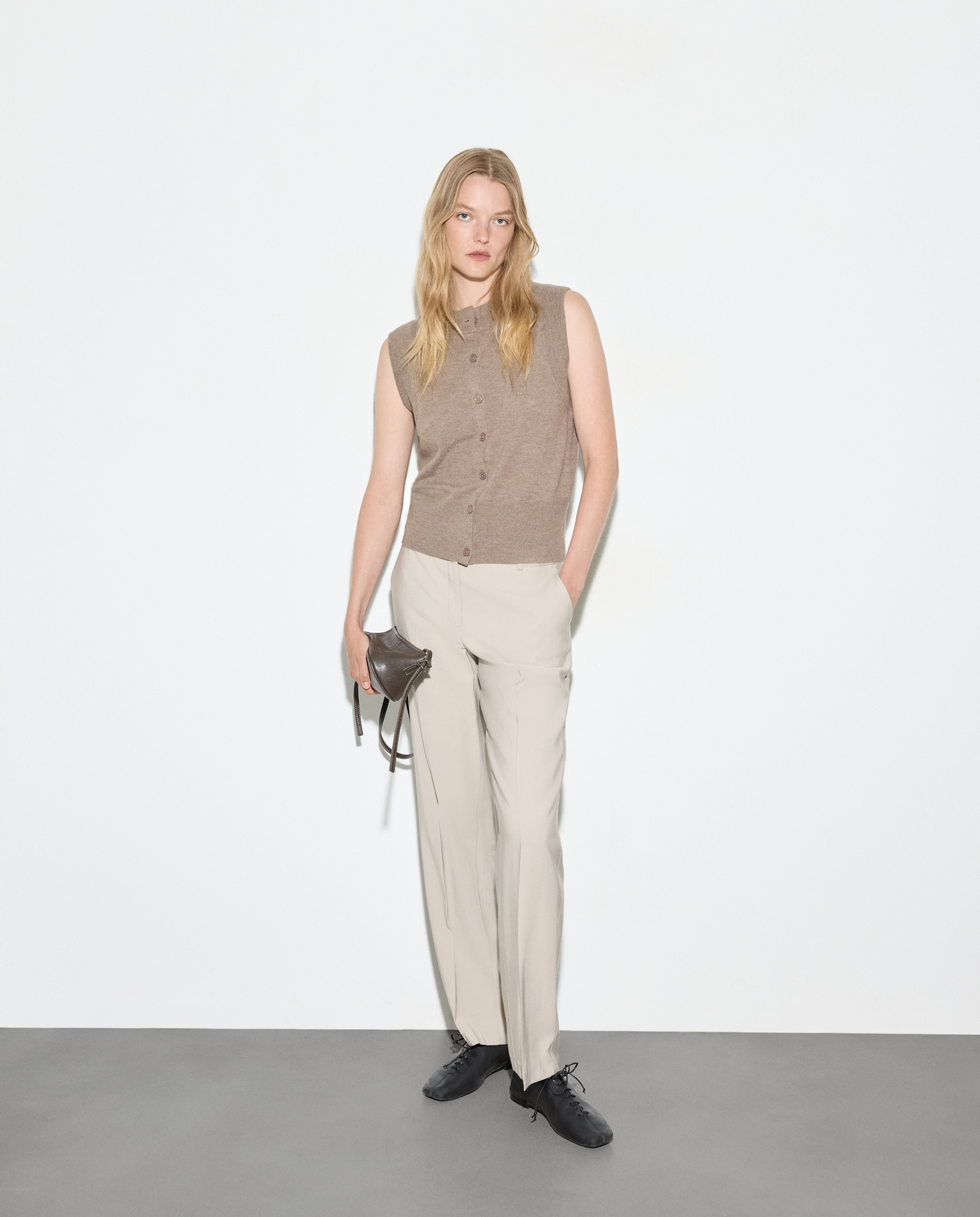 Colete Curto Abotoado Visom-Escuro-2