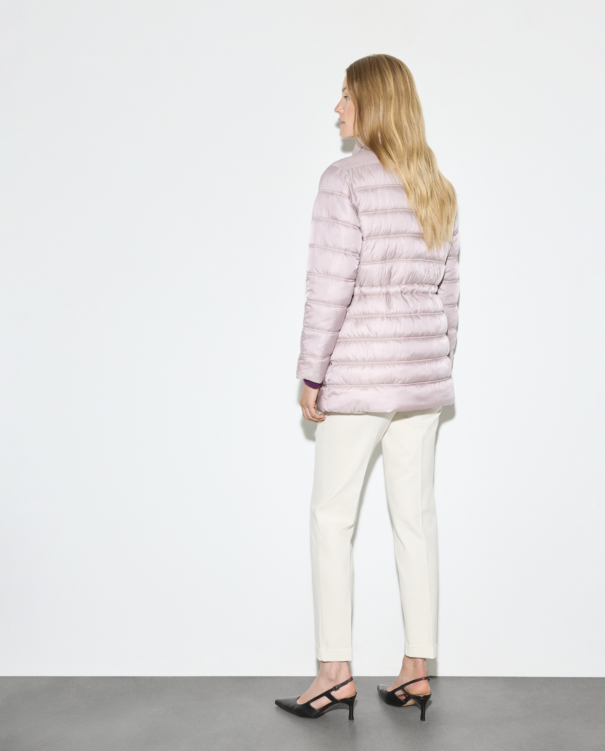 Sobretudo Liso com Detalhes de Joia. 200 Rosa-3