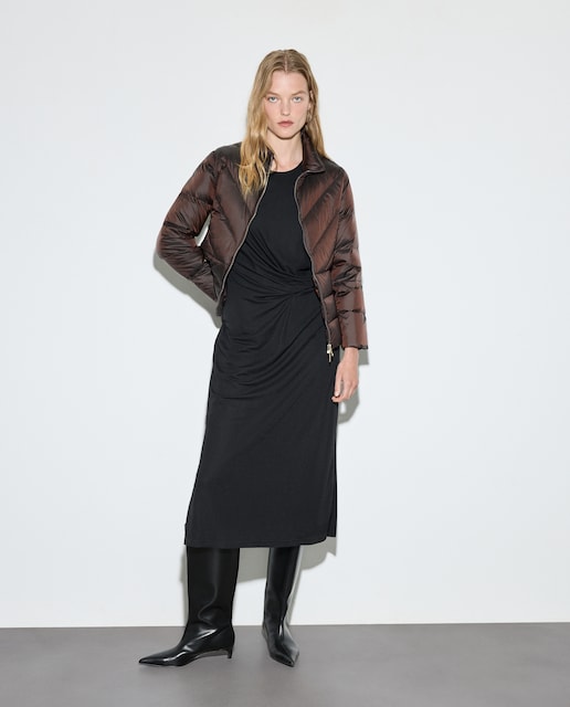 Imagen 0 de Plumífero corto liso de mujer