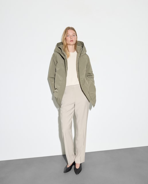 Imagen 0 de Plumífero liso corto de mujer