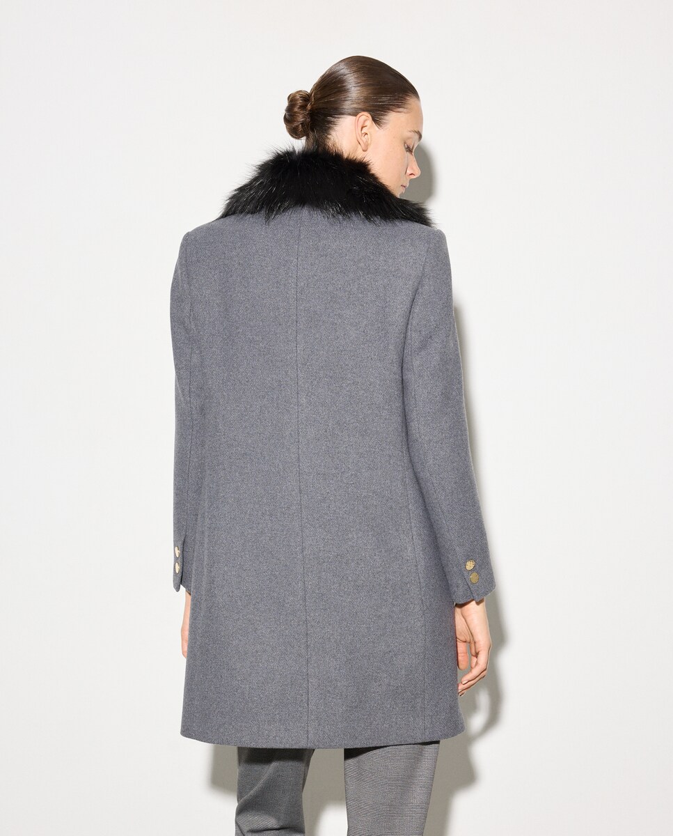 Sobretudo Tipo Alfaiate com Pelo e Botão Dourado 820 Cinzento Médio-4
