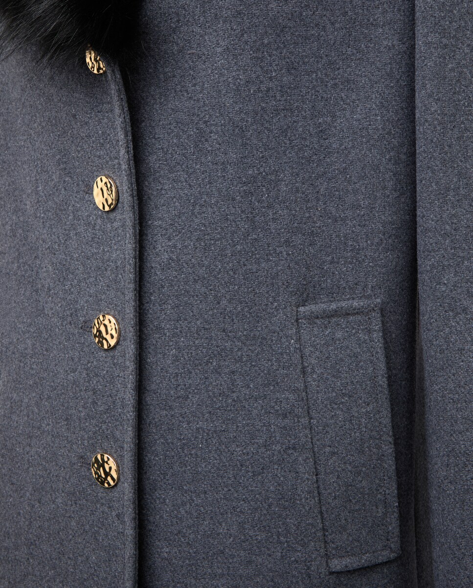 Sobretudo Tipo Alfaiate com Pelo e Botão Dourado 820 Cinzento Médio-6