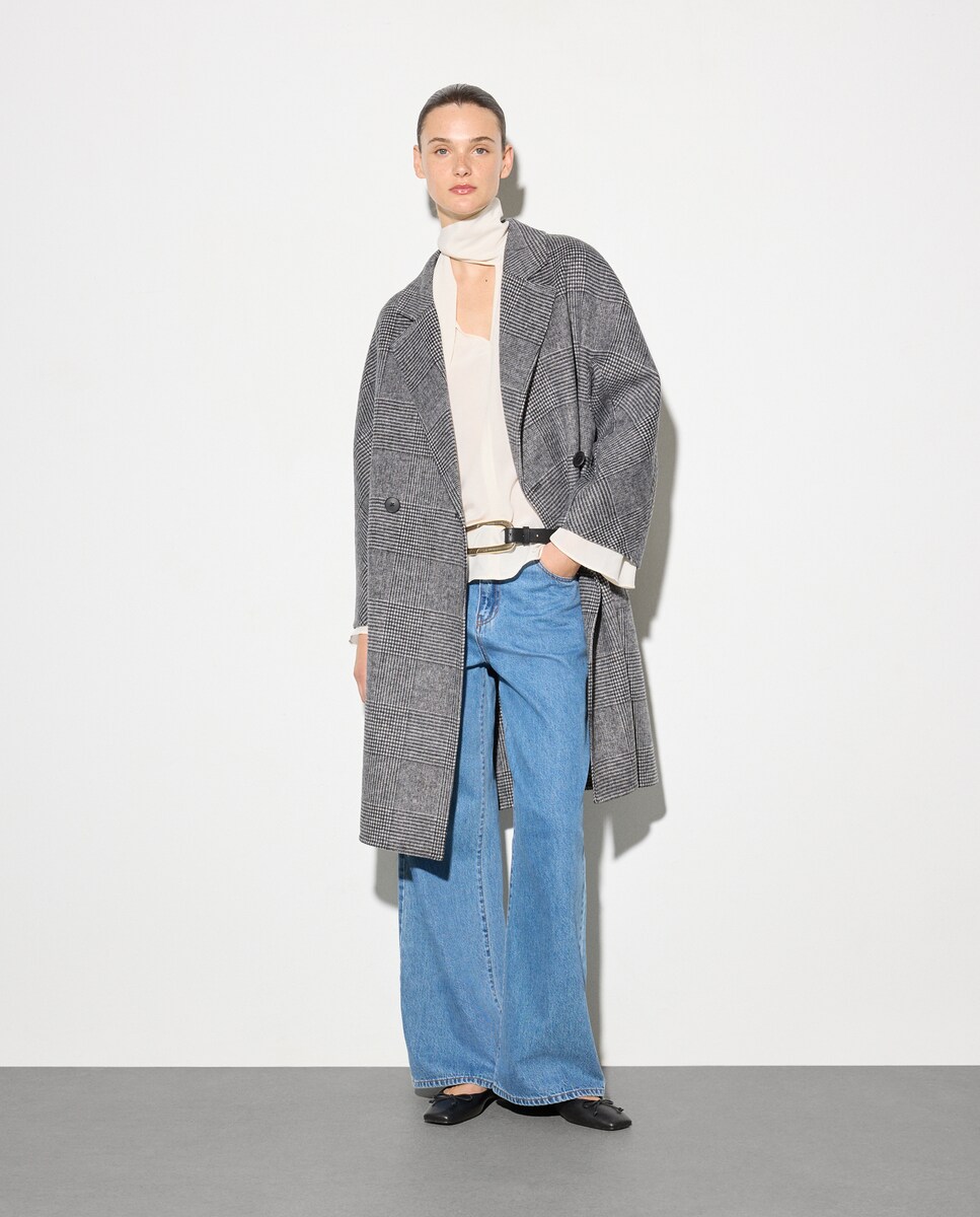 Sobretudo de Fantasia Comprido Preto-2