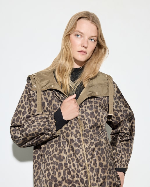 Imagem 0 de Impermeável Liso Curto