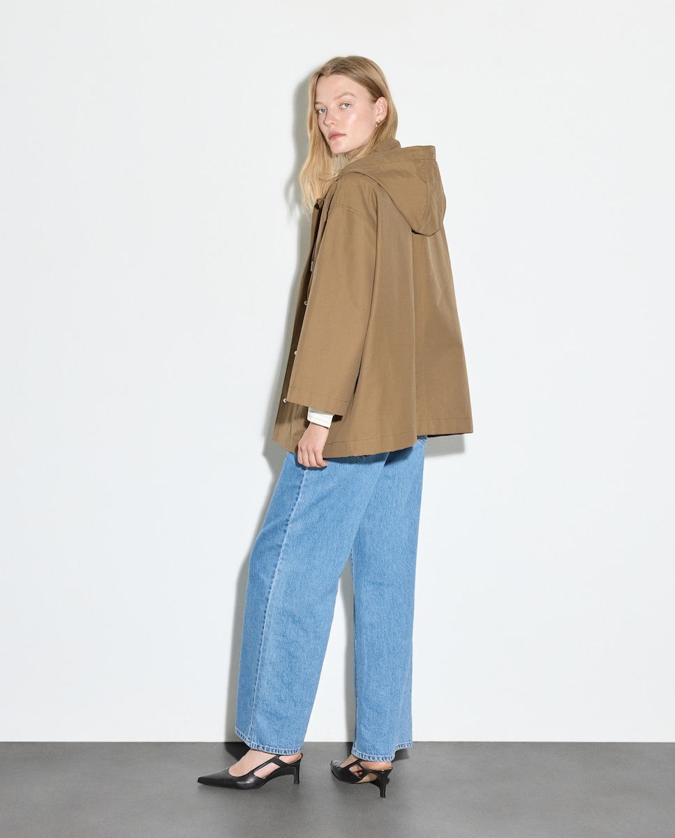 Impermeável Liso Curto Toffee-3