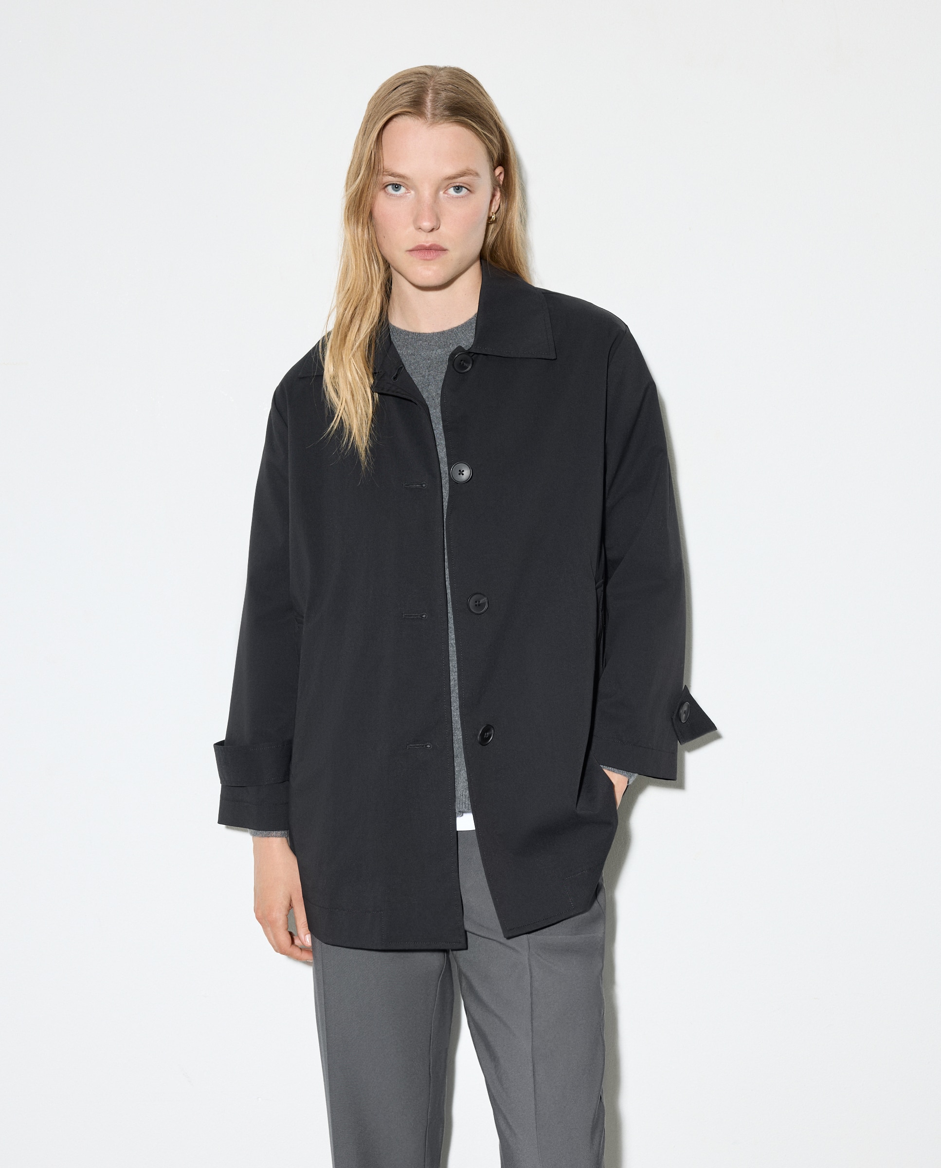 Impermeável Liso Comprido Preto-2