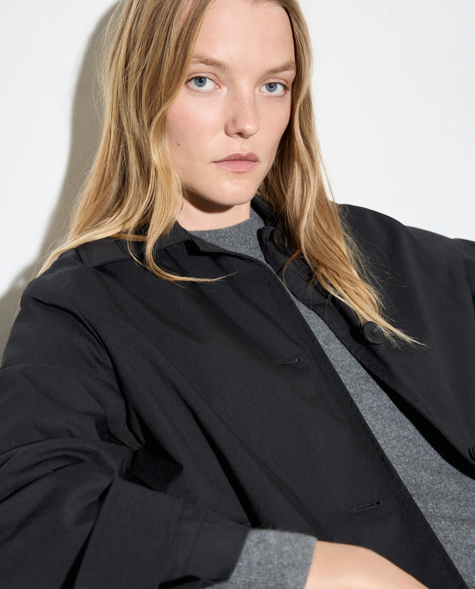 Impermeável Liso Comprido Preto-4