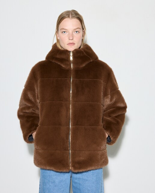 Imagem 0 de Sobretudo Curto Liso