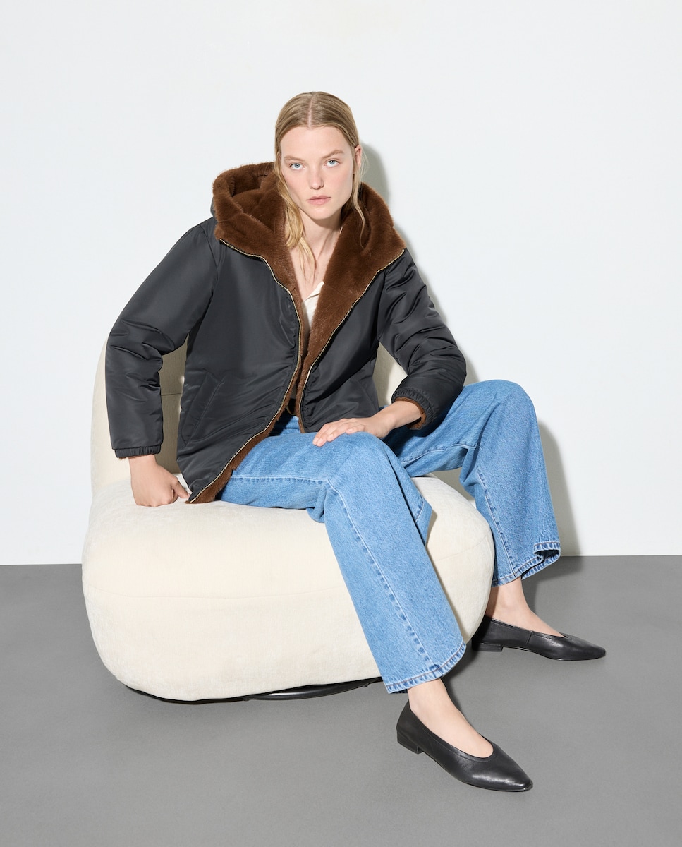 Sobretudo Curto Liso Preto-2