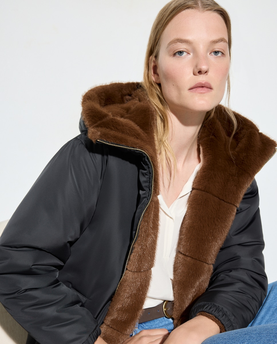 Sobretudo Curto Liso Preto-4