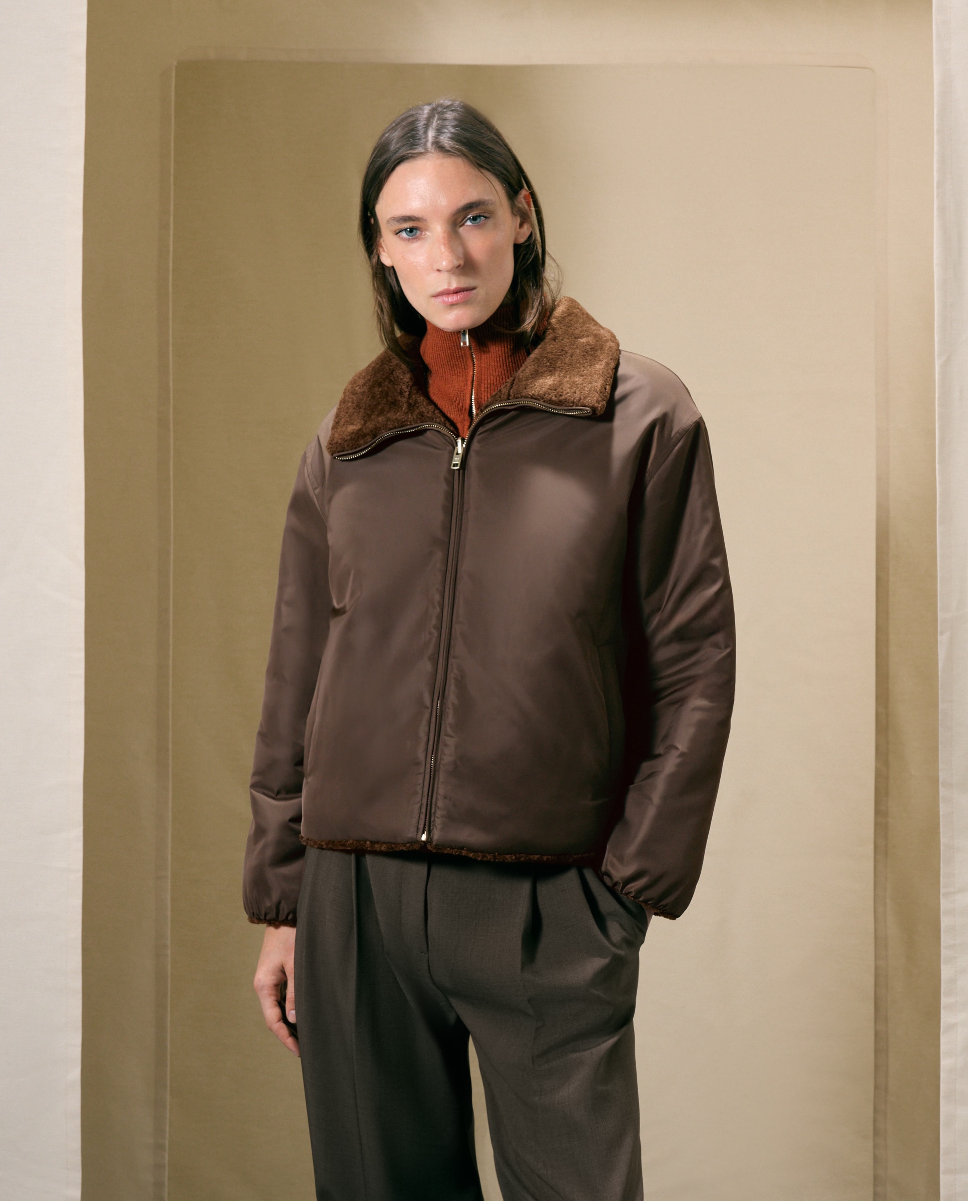 Imagen 2 de Parka corta reversible de mujer - Woman El Corte Inglés - Visón oscuro Visón oscuro