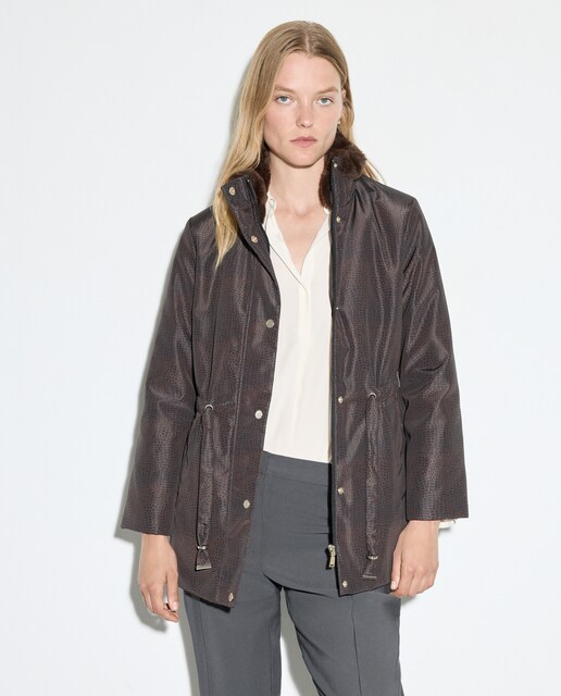 Imagem 0 de Parka Lisa Curta