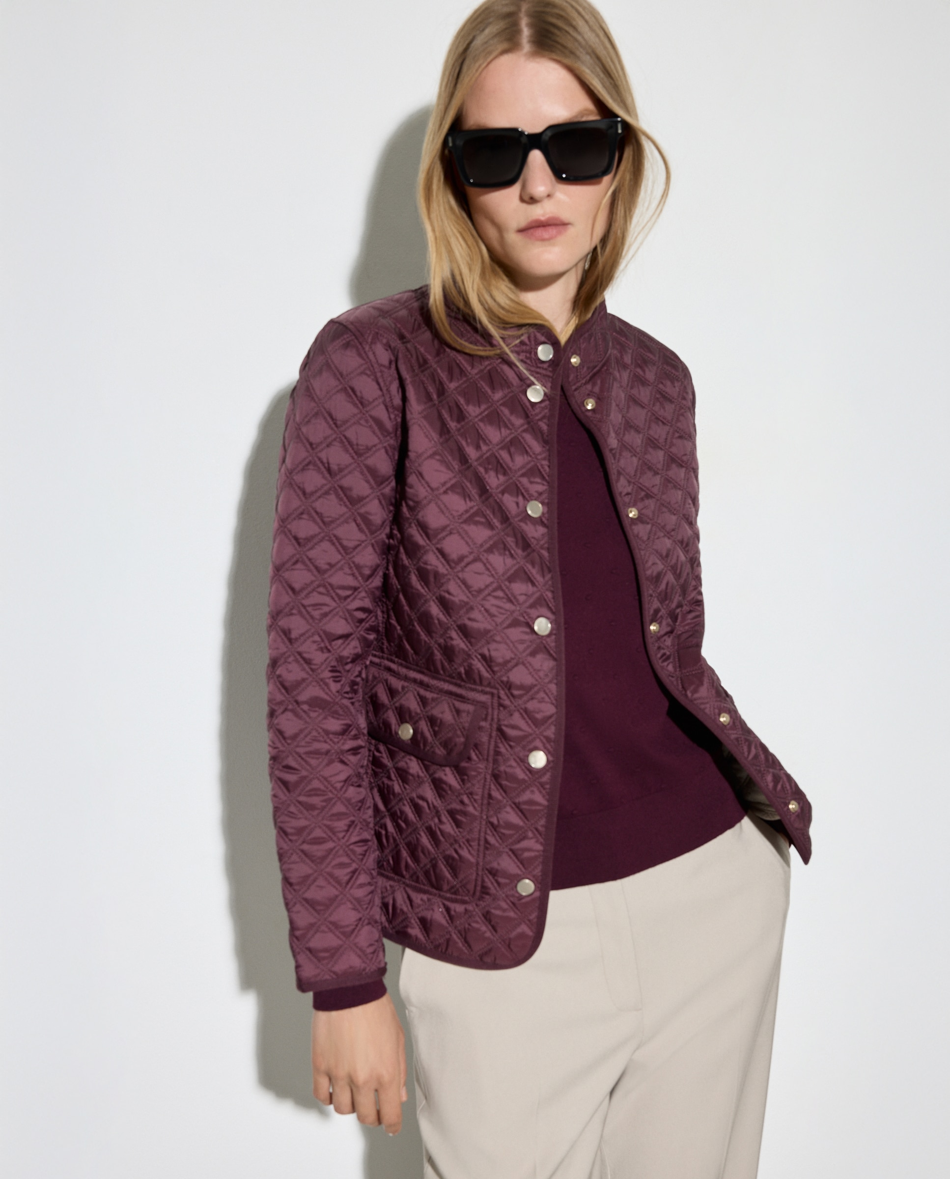 Blusão Acolchoado Liso Curto Bordeaux-1