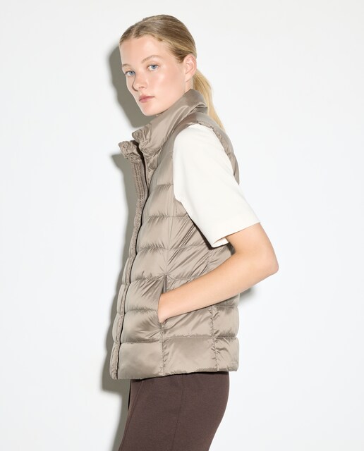 Imagen 0 de Chaleco de nylon liso de mujer