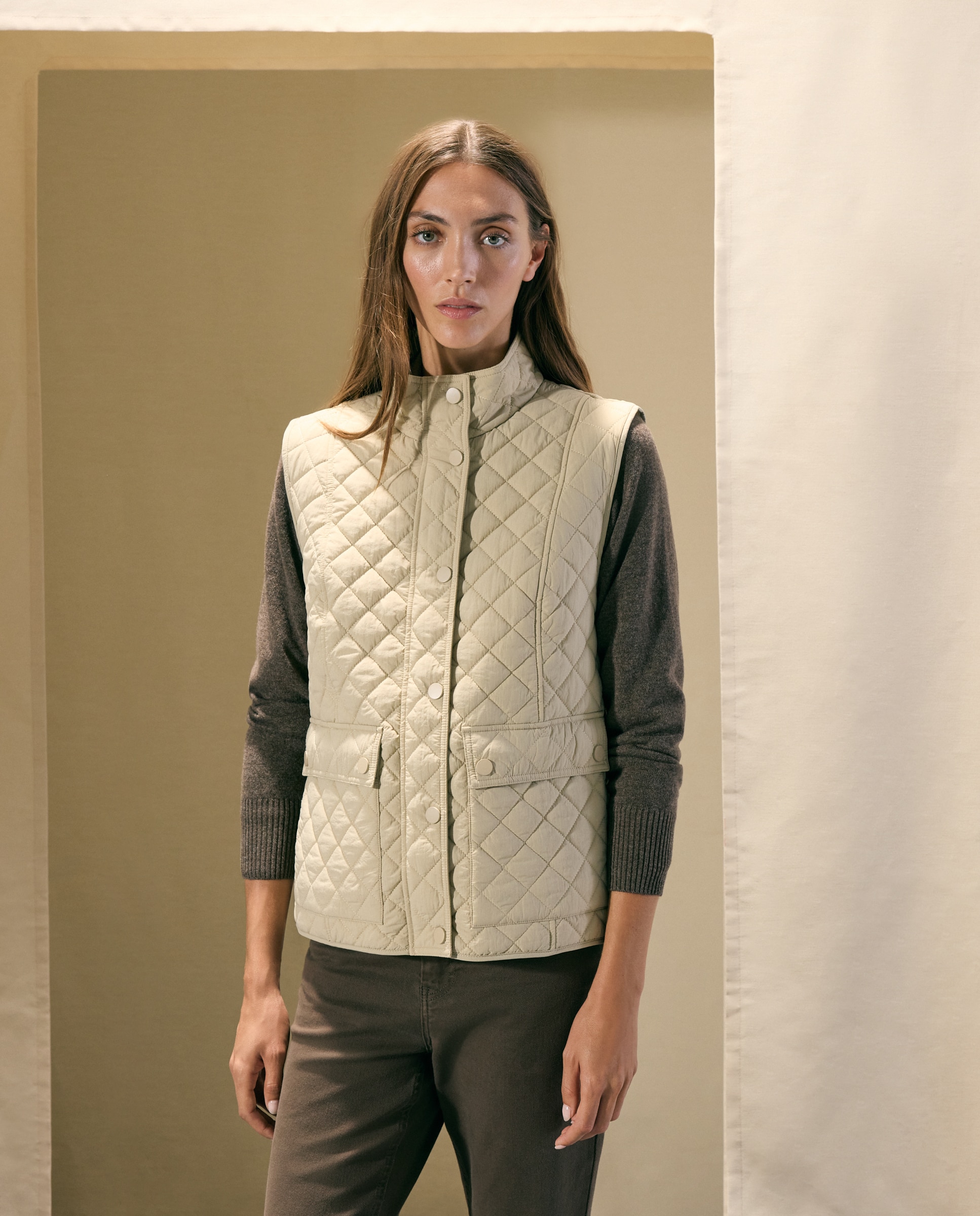 Chaleco guateado de mujer - Woman El Corte Inglés - Beige Beige-1