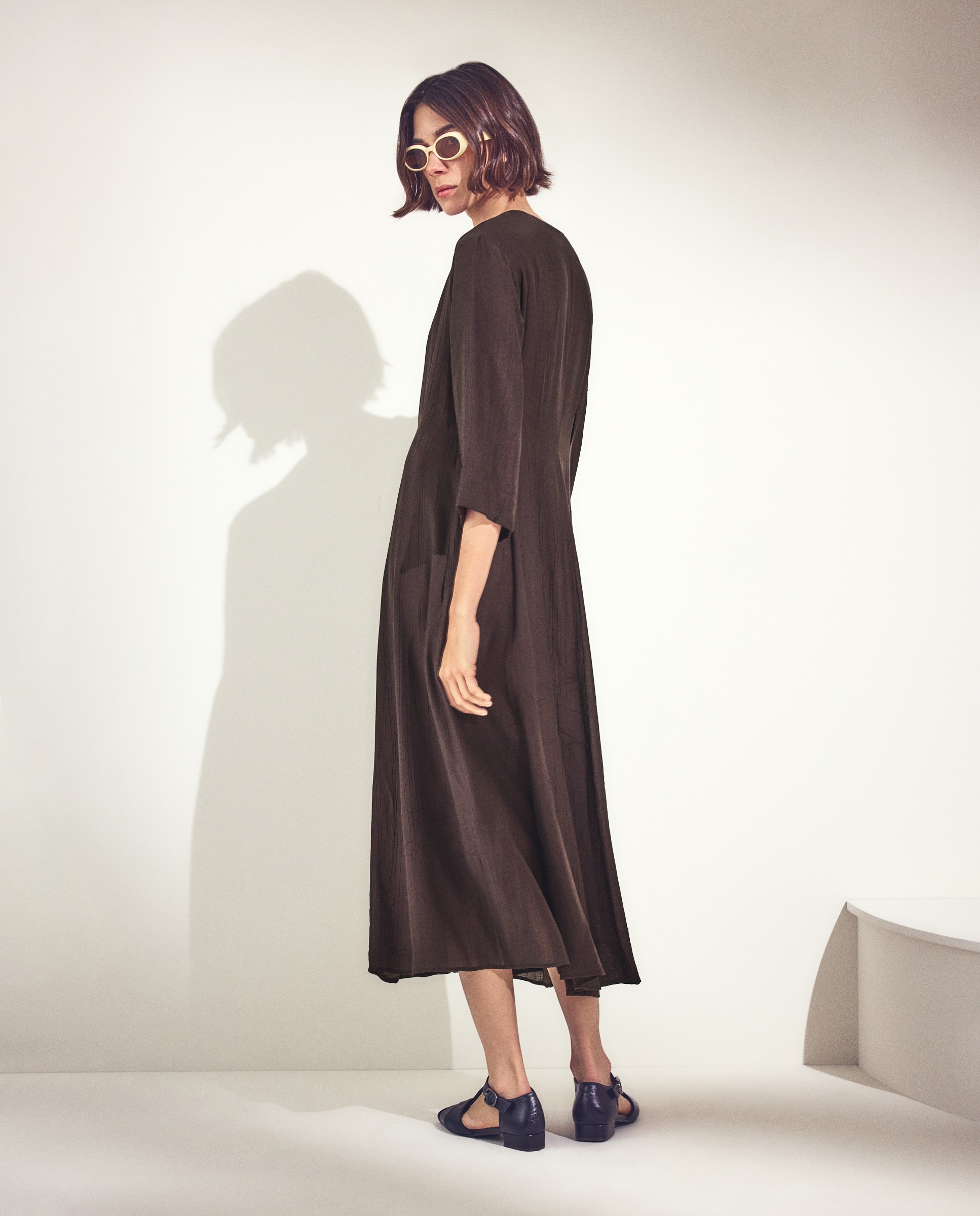 Vestido liso de manga corta de mujer - Woman El Corte Inglés - Azafrán Chocolate-3