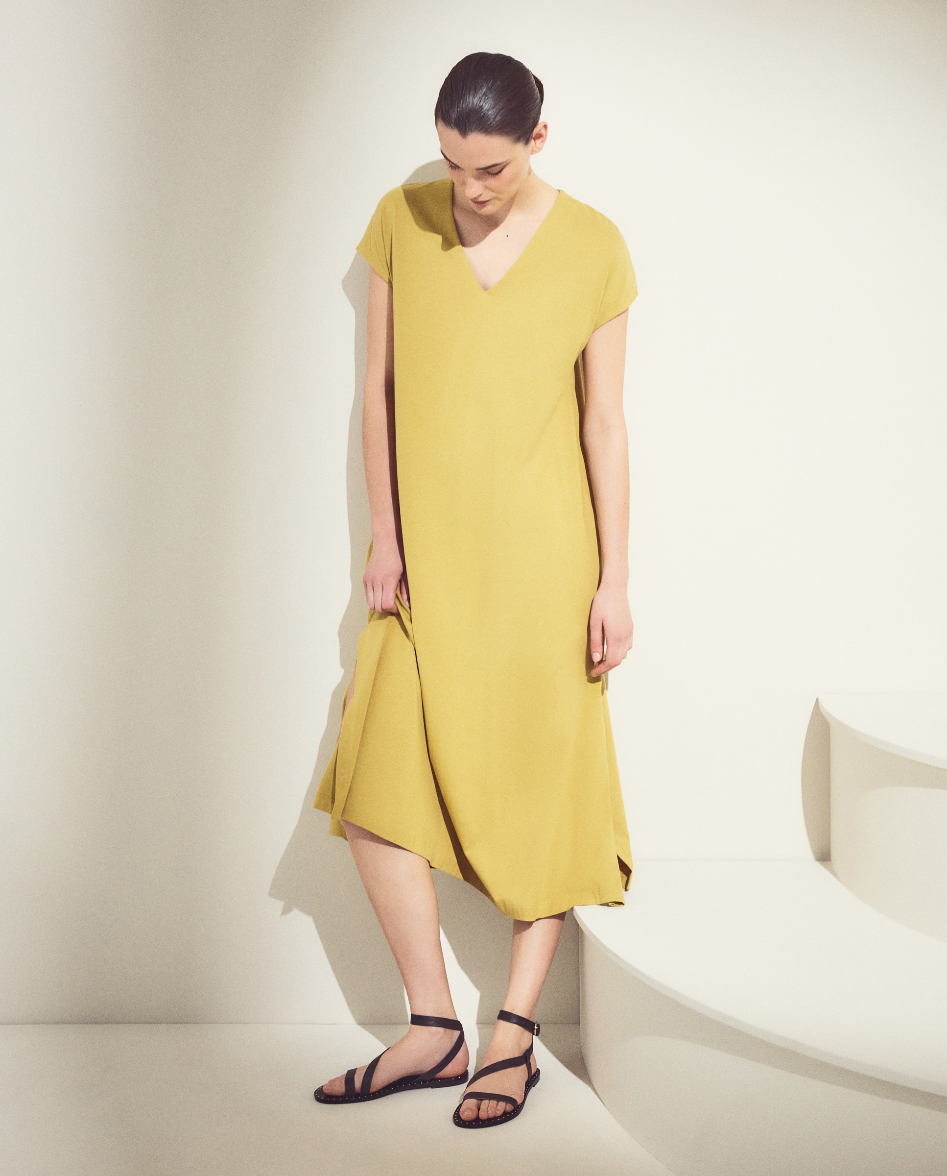 Imagem 0 de Vestido Liso com Manga Curta