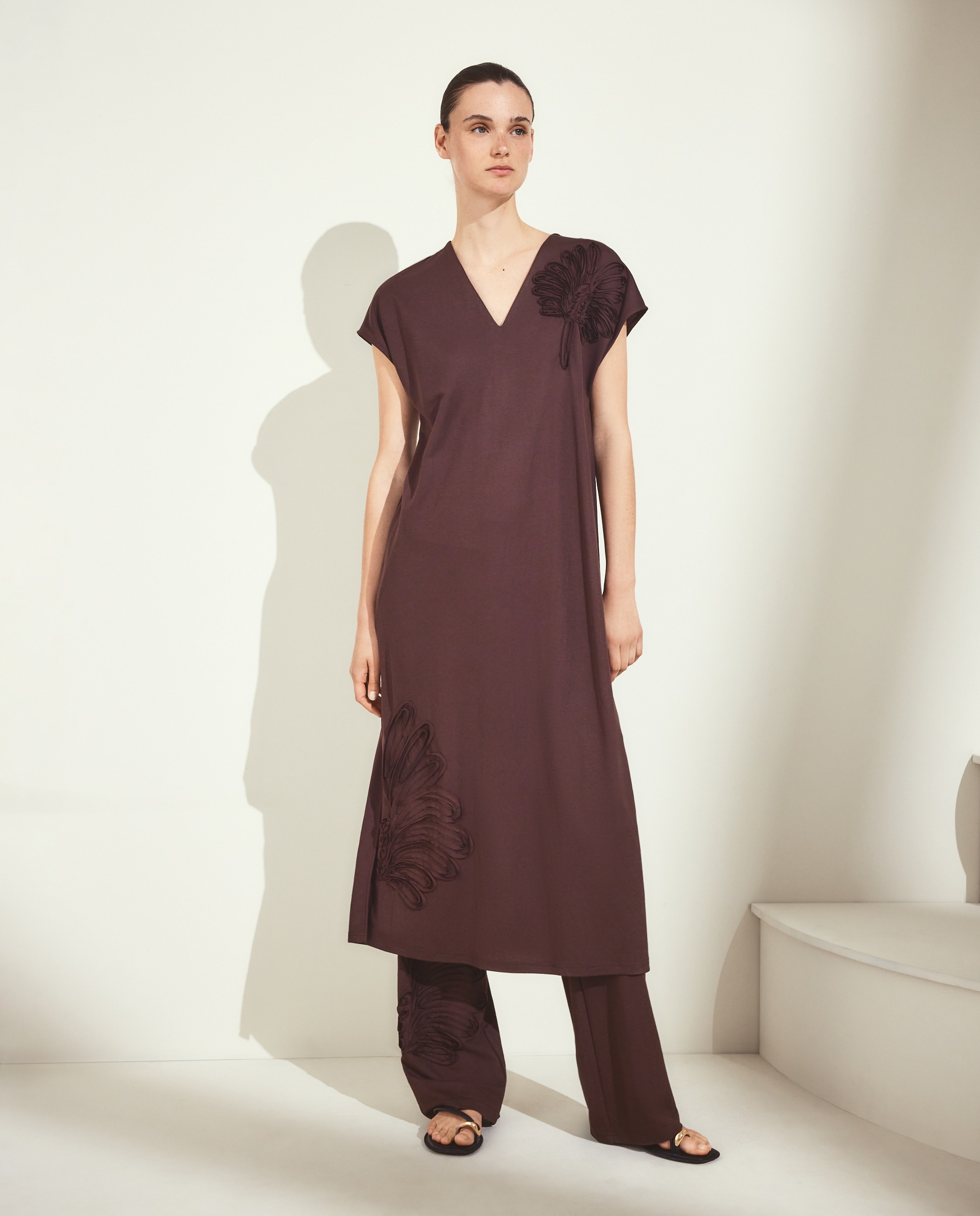 Vestido de mujer con manga corta y cuello pico. - Woman El Corte Inglés - Marrón Marrón-1