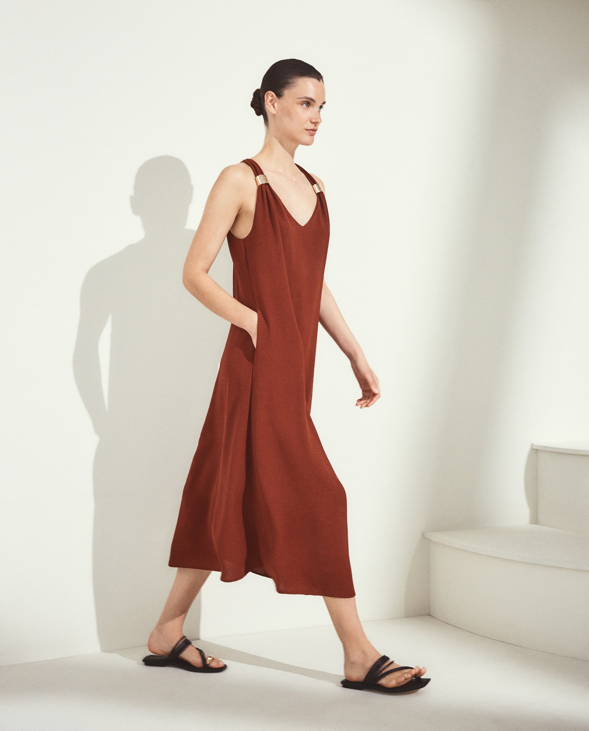Imagen 1 de Vestido liso sin mangas - Woman El Corte Inglés - 770 Terracota 770 Terracota