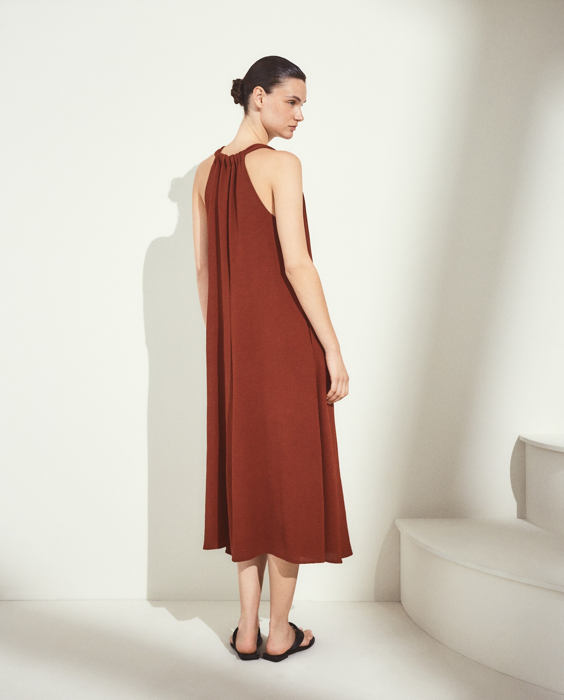 Imagen 3 de Vestido liso sin mangas - Woman El Corte Inglés - 770 Terracota 770 Terracota