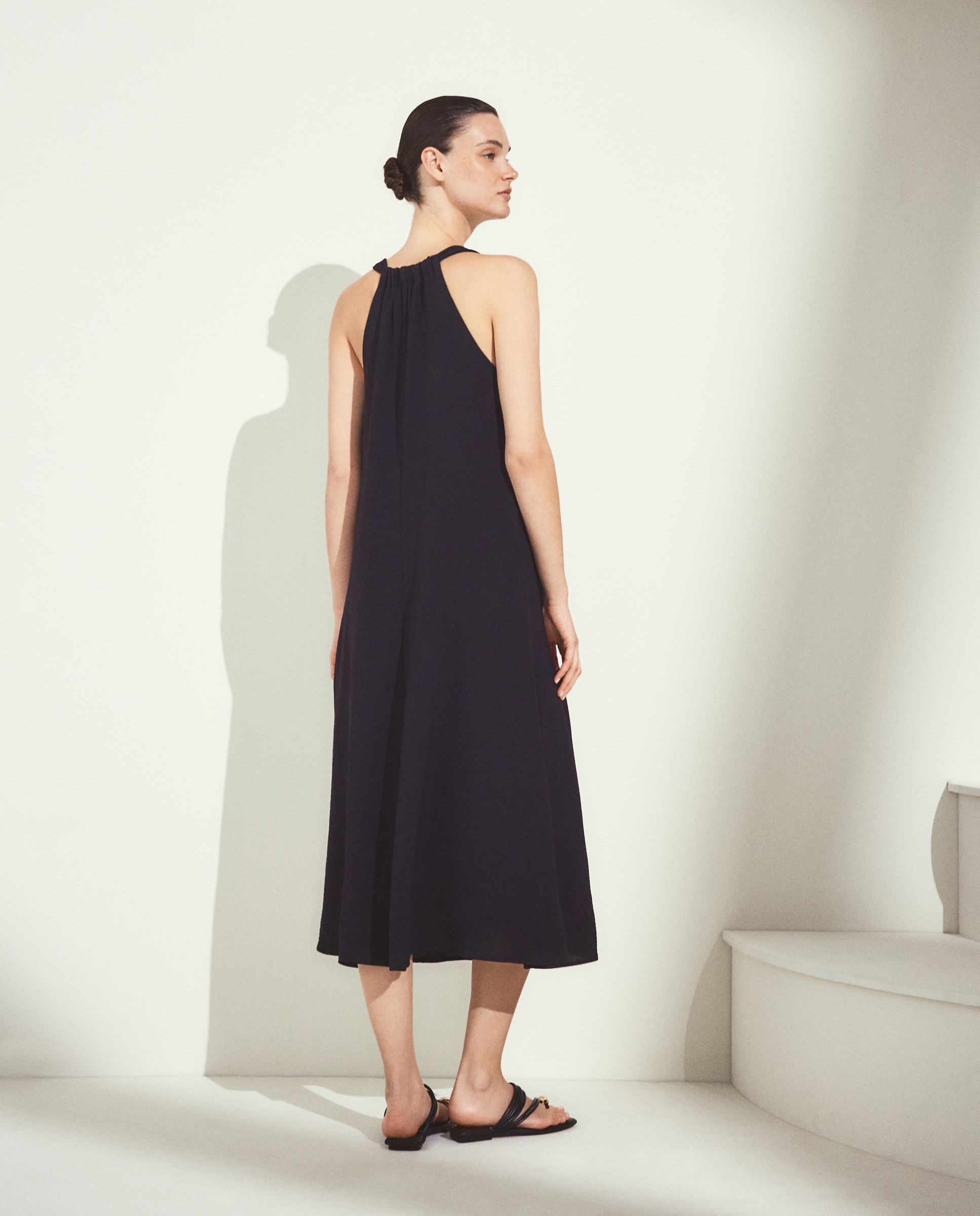 Vestido liso sem mangas Preto-3